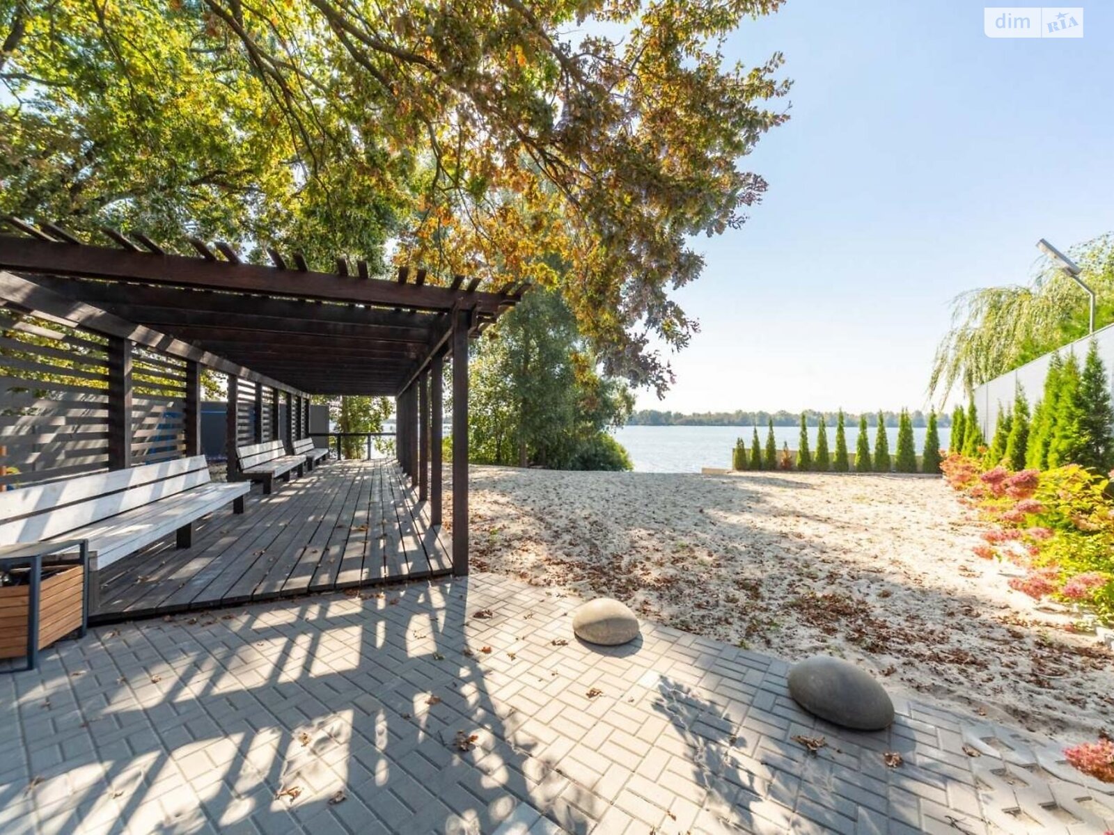 двоповерховий будинок, 302 кв. м, цегла. Здається помісячно в Києві фото 1 двоповерховий будинок, 302 кв. м, цегла. Здається помісячно в Києві фото 1