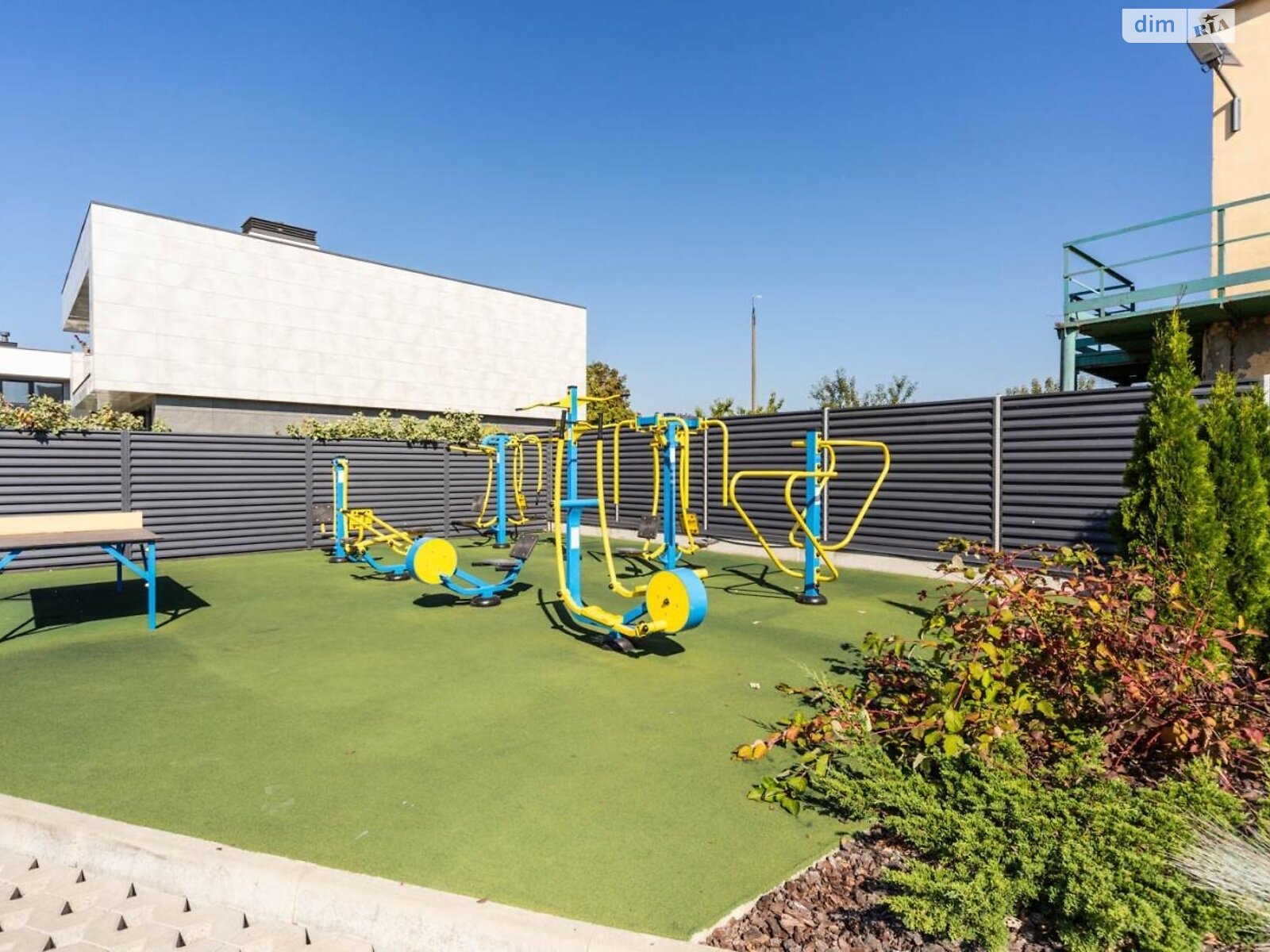 двоповерховий будинок, 302 кв. м, цегла. Здається помісячно в Києві фото 1 двоповерховий будинок, 302 кв. м, цегла. Здається помісячно в Києві фото 1