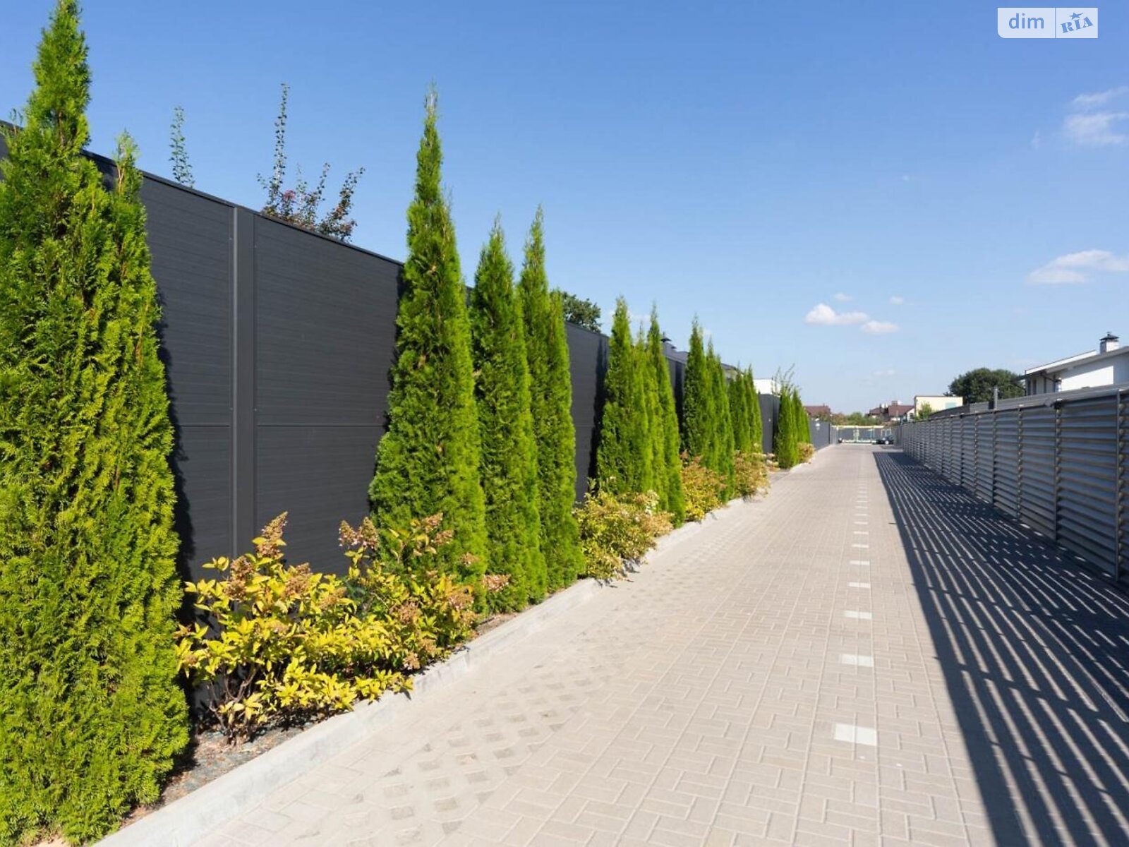 двоповерховий будинок, 302 кв. м, цегла. Здається помісячно в Києві фото 1 двоповерховий будинок, 302 кв. м, цегла. Здається помісячно в Києві фото 1