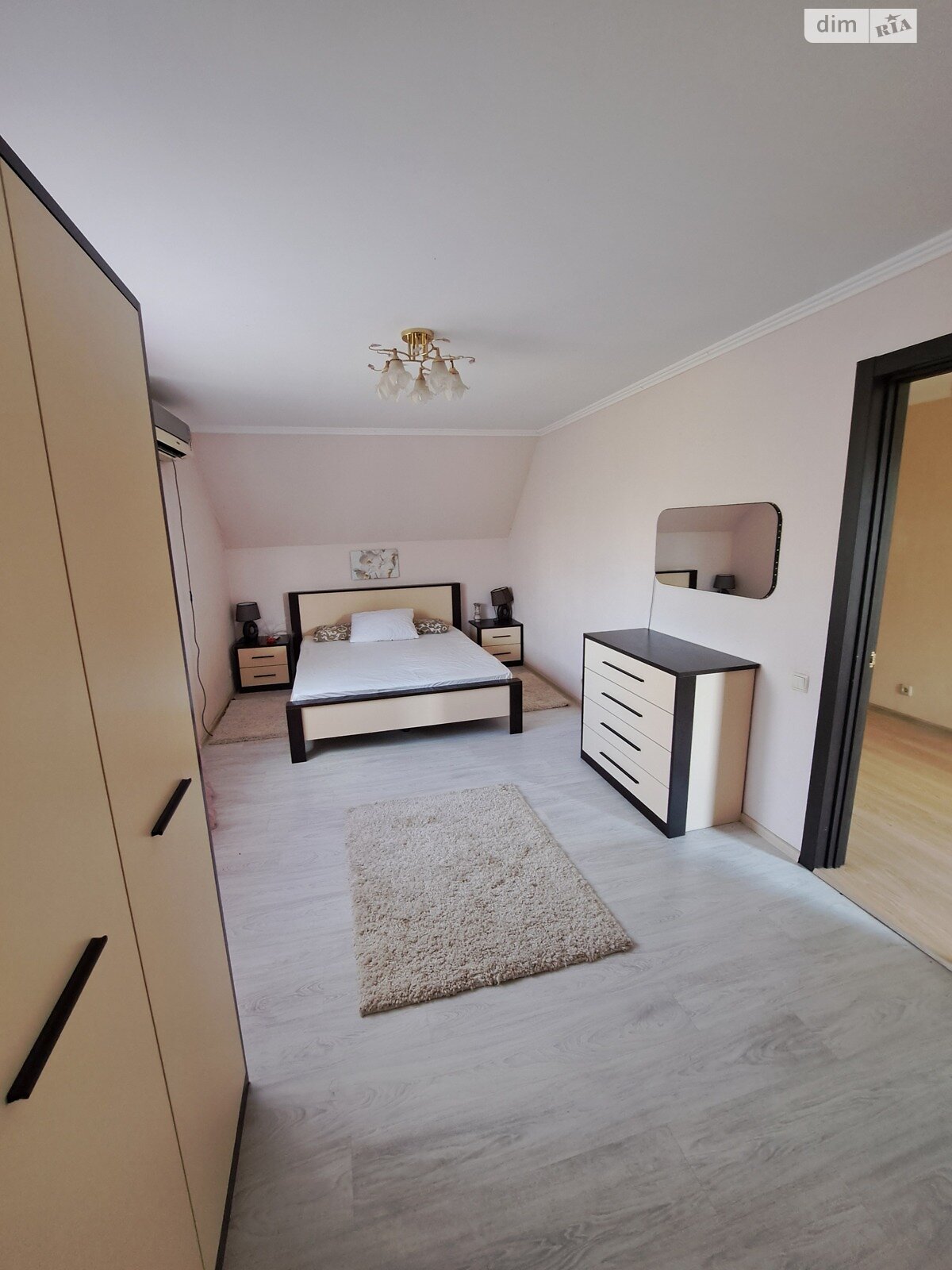 двухэтажный дом, 130 кв. м, пеноблок. Сдается помесячно в Киеве, в районе Осокорки фото 1 двухэтажный дом, 130 кв. м, пеноблок. Сдается помесячно в Киеве, в районе Осокорки фото 1