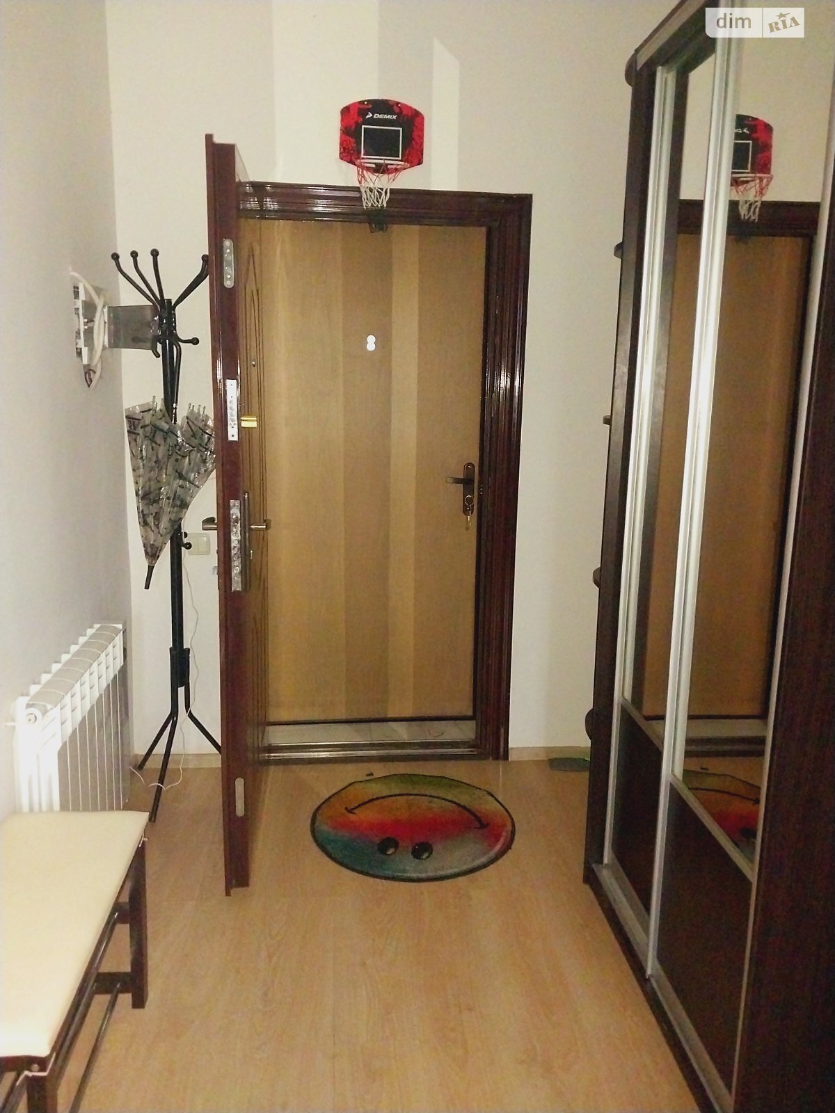 двоповерховий будинок з балконом, 130 кв. м, кирпич. Здається помісячно в Києві, в районі Осокорки фото 1 двопроверховий будинок з балконом, 130 кв. м, кирпич. Здається помісячно в Києві, в районі Осокорки фото 1