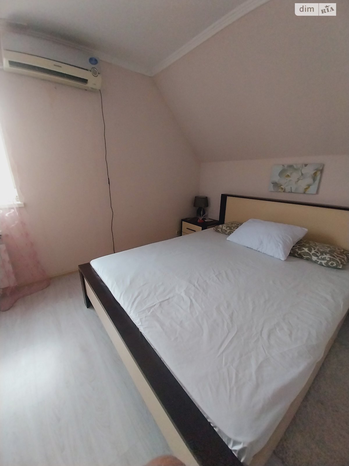 двоповерховий будинок з балконом, 130 кв. м, кирпич. Здається помісячно в Києві, в районі Осокорки фото 1 двопроверховий будинок з балконом, 130 кв. м, кирпич. Здається помісячно в Києві, в районі Осокорки фото 1