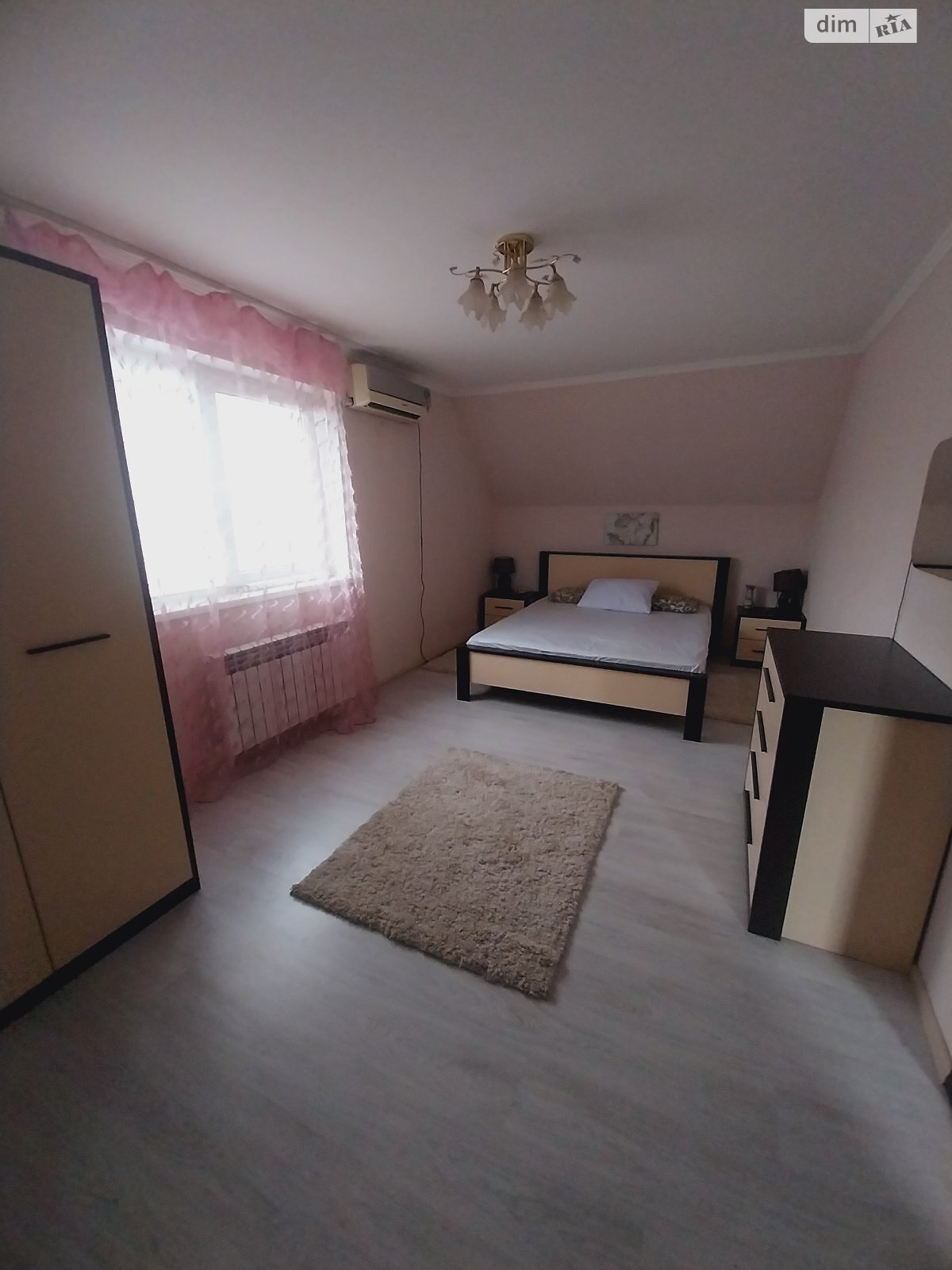 двоповерховий будинок з балконом, 130 кв. м, кирпич. Здається помісячно в Києві, в районі Осокорки фото 1 двопроверховий будинок з балконом, 130 кв. м, кирпич. Здається помісячно в Києві, в районі Осокорки фото 1