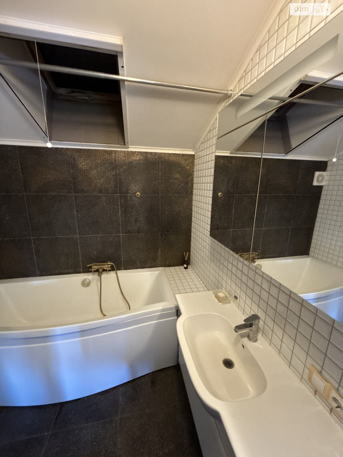 двоповерховий будинок бесідка, 320 кв. м, цегла. Здається помісячно в Києві, в районі Осокорки фото 1 двопроверховий будинок бесідка, 320 кв. м, цегла. Здається помісячно в Києві, в районі Осокорки фото 1