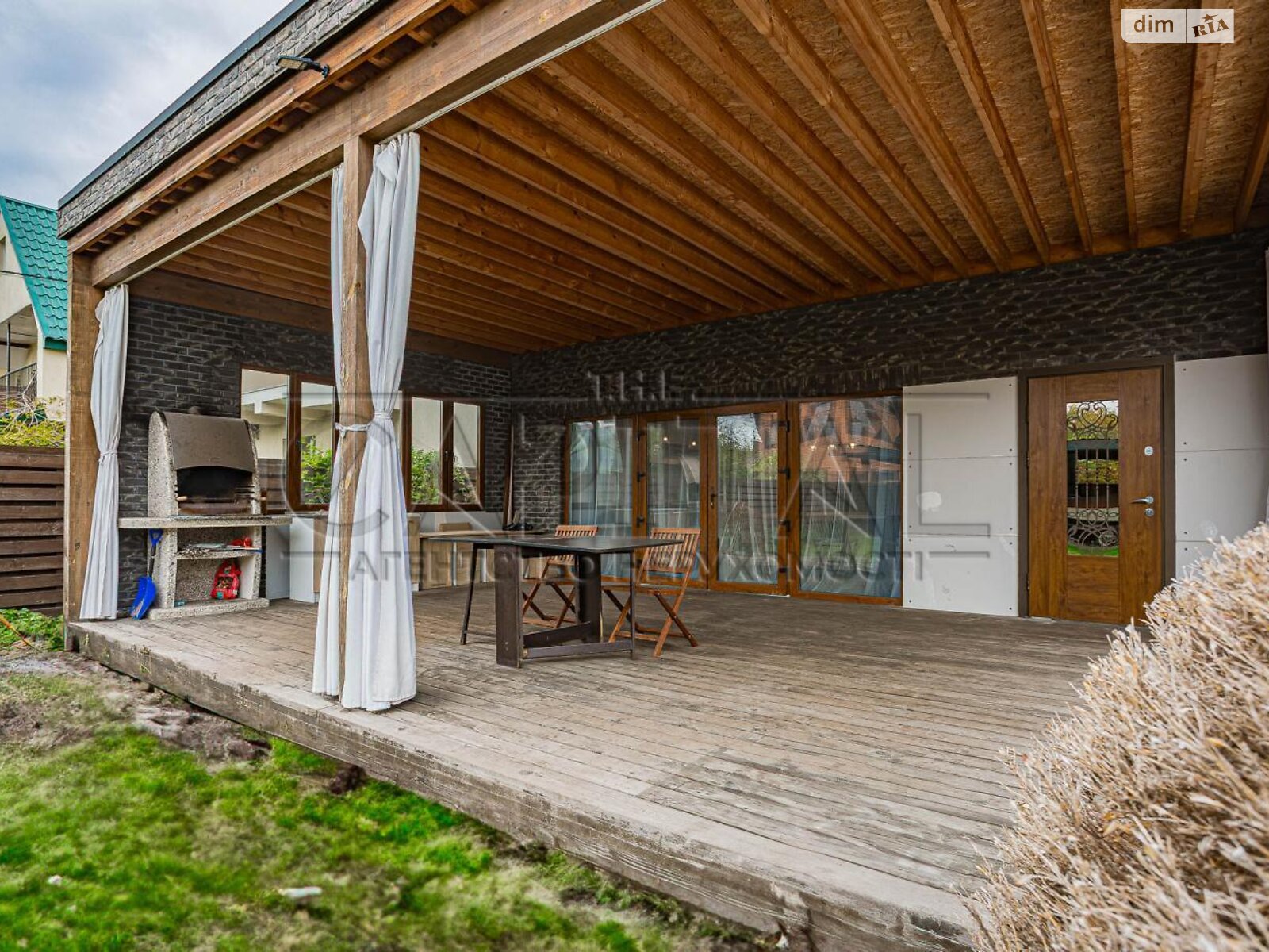 одноэтажный дом с верандой, 150 кв. м, кирпич. Сдается помесячно в Киеве, в районе Осокорки фото 1