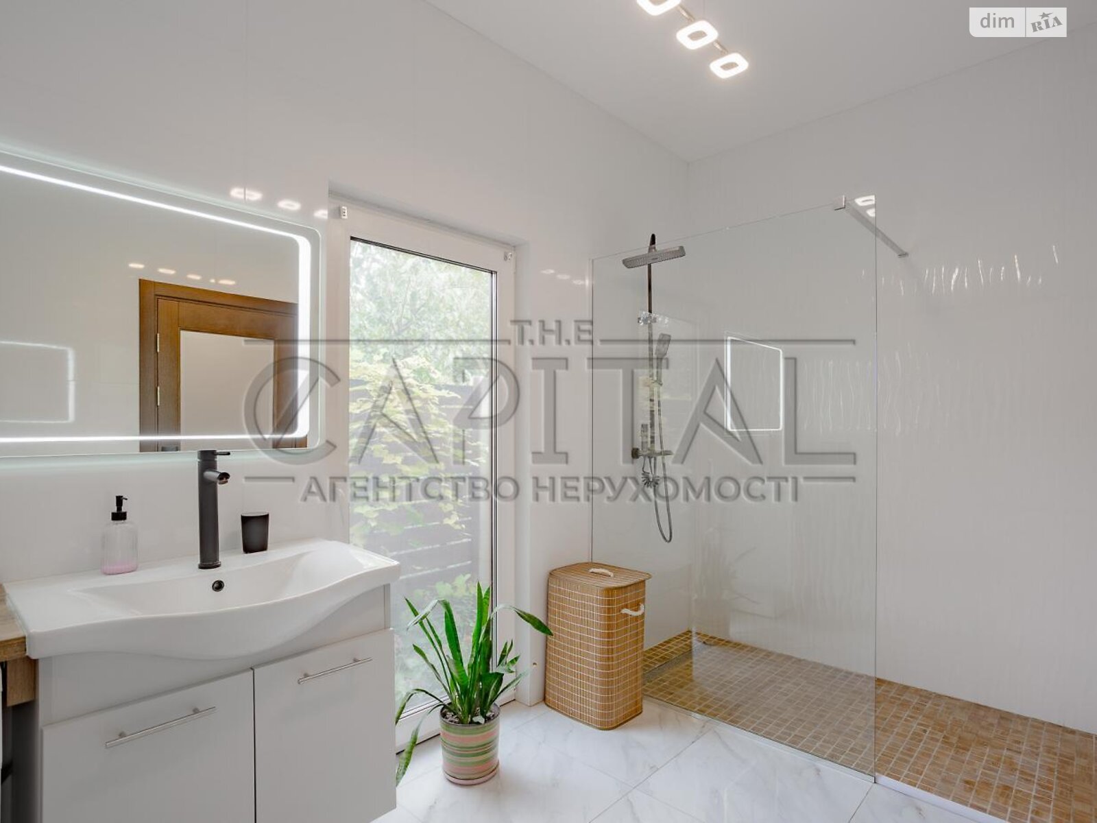 одноэтажный дом с верандой, 150 кв. м, кирпич. Сдается помесячно в Киеве, в районе Осокорки фото 1