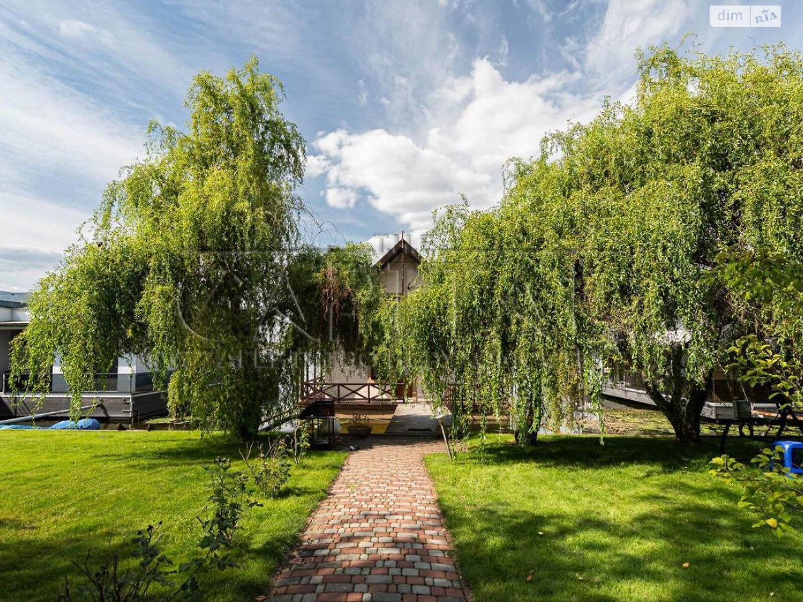 двухэтажный дом, 120 кв. м, кирпич. Сдается помесячно в Вишенки фото 1 двухэтажный дом, 120 кв. м, кирпич. Сдается помесячно в Вишенки фото 1