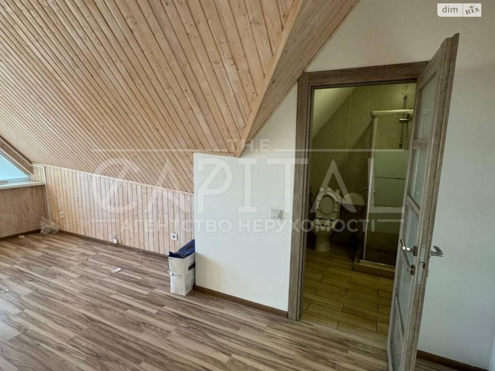 трехэтажный дом, 297 кв. м, кирпич. Сдается помесячно в Киеве, в районе Печерск фото 1 трехэтажный дом, 297 кв. м, кирпич. Сдается помесячно в Киеве, в районе Печерск фото 1