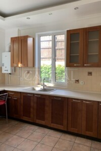 трипроверховий будинок з верандою, 272 кв. м, цегла. Здається помісячно в Києві, в районі Печерськ фото 2