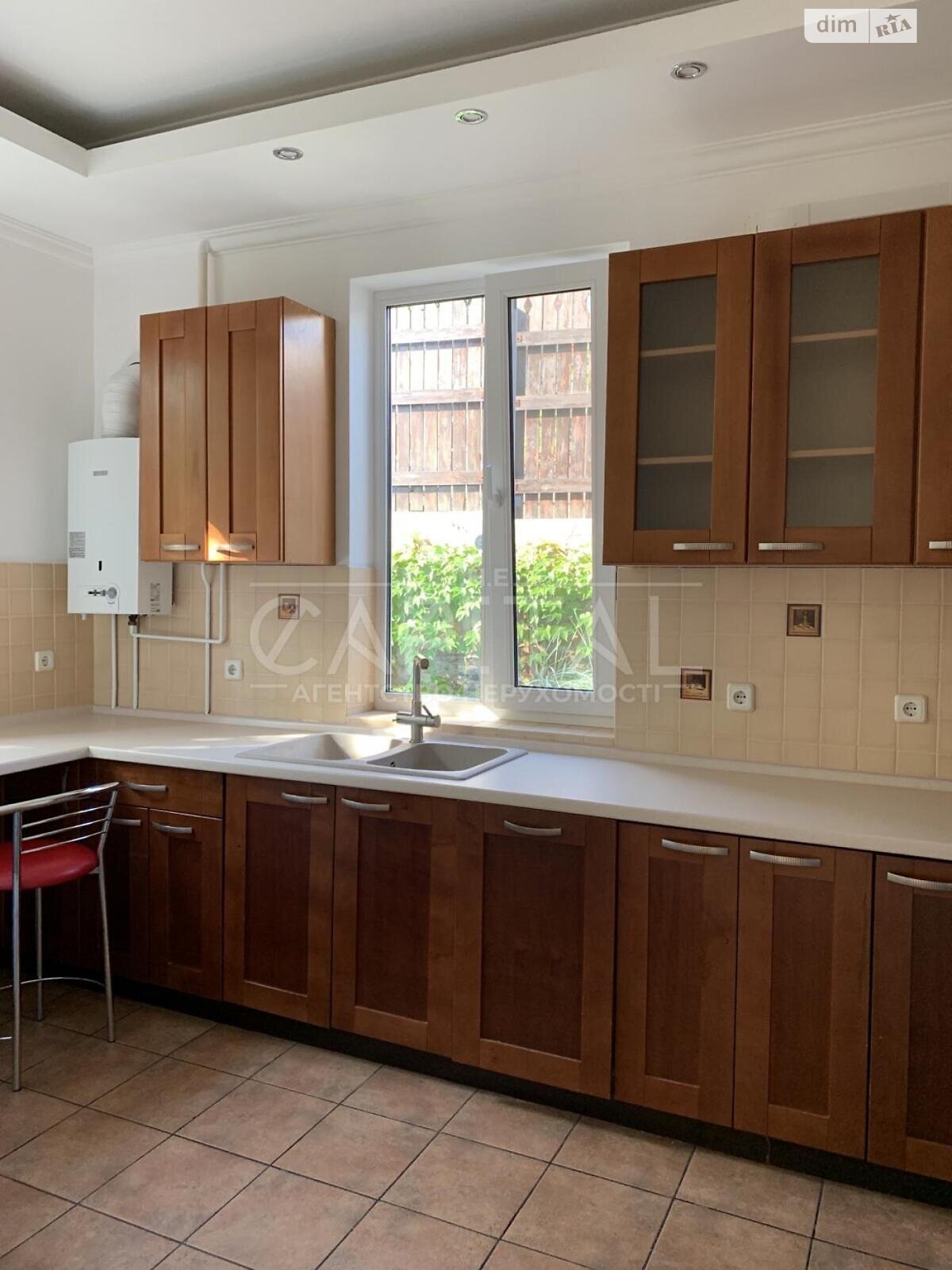 трипроверховий будинок з верандою, 272 кв. м, цегла. Здається помісячно в Києві, в районі Печерськ фото 1