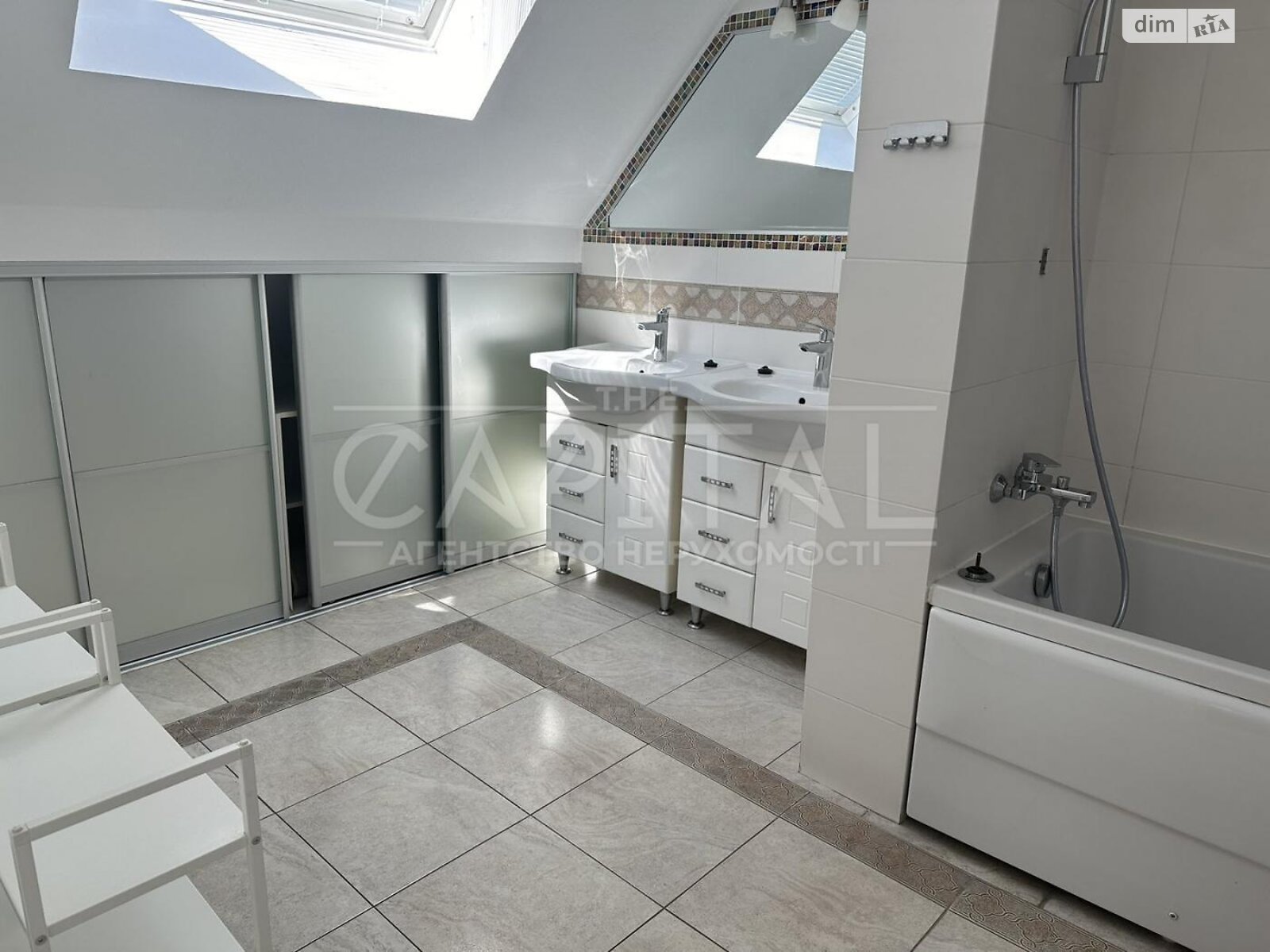 трипроверховий будинок з верандою, 272 кв. м, цегла. Здається помісячно в Києві, в районі Печерськ фото 1