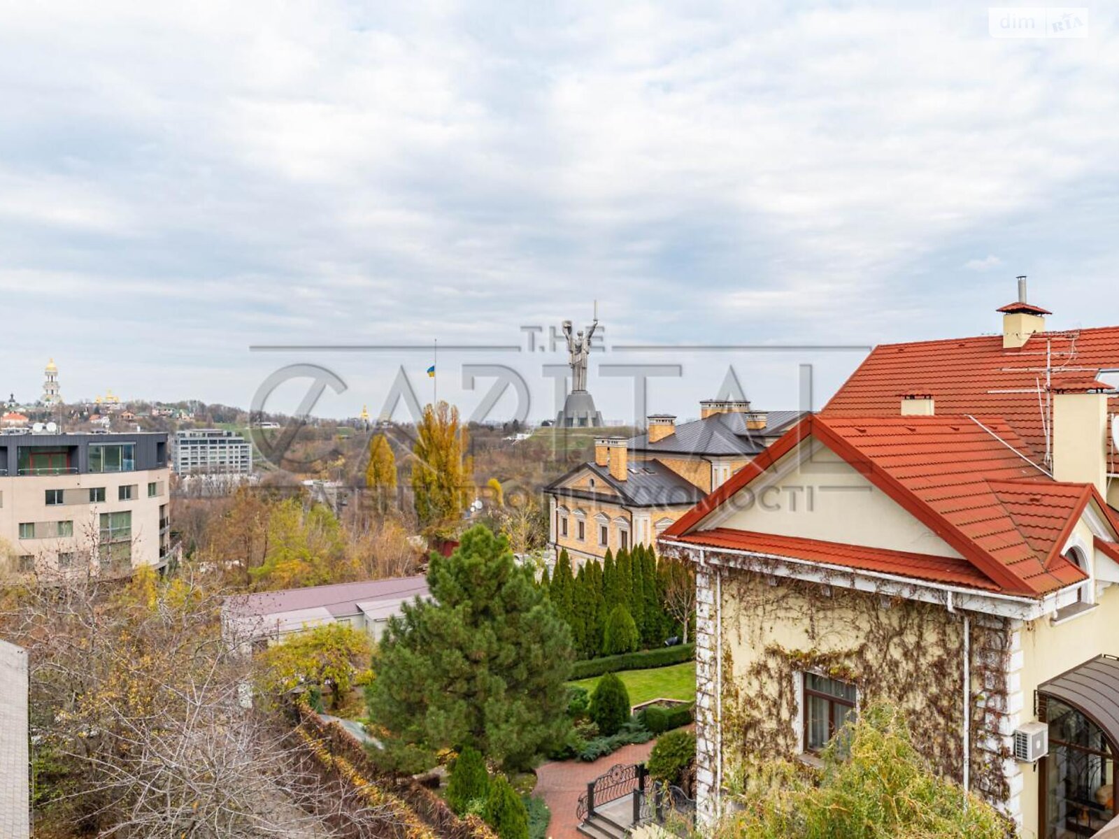 трипроверховий будинок з гаражем, 300.6 кв. м, цегла. Здається помісячно в Києві, в районі Печерський фото 1