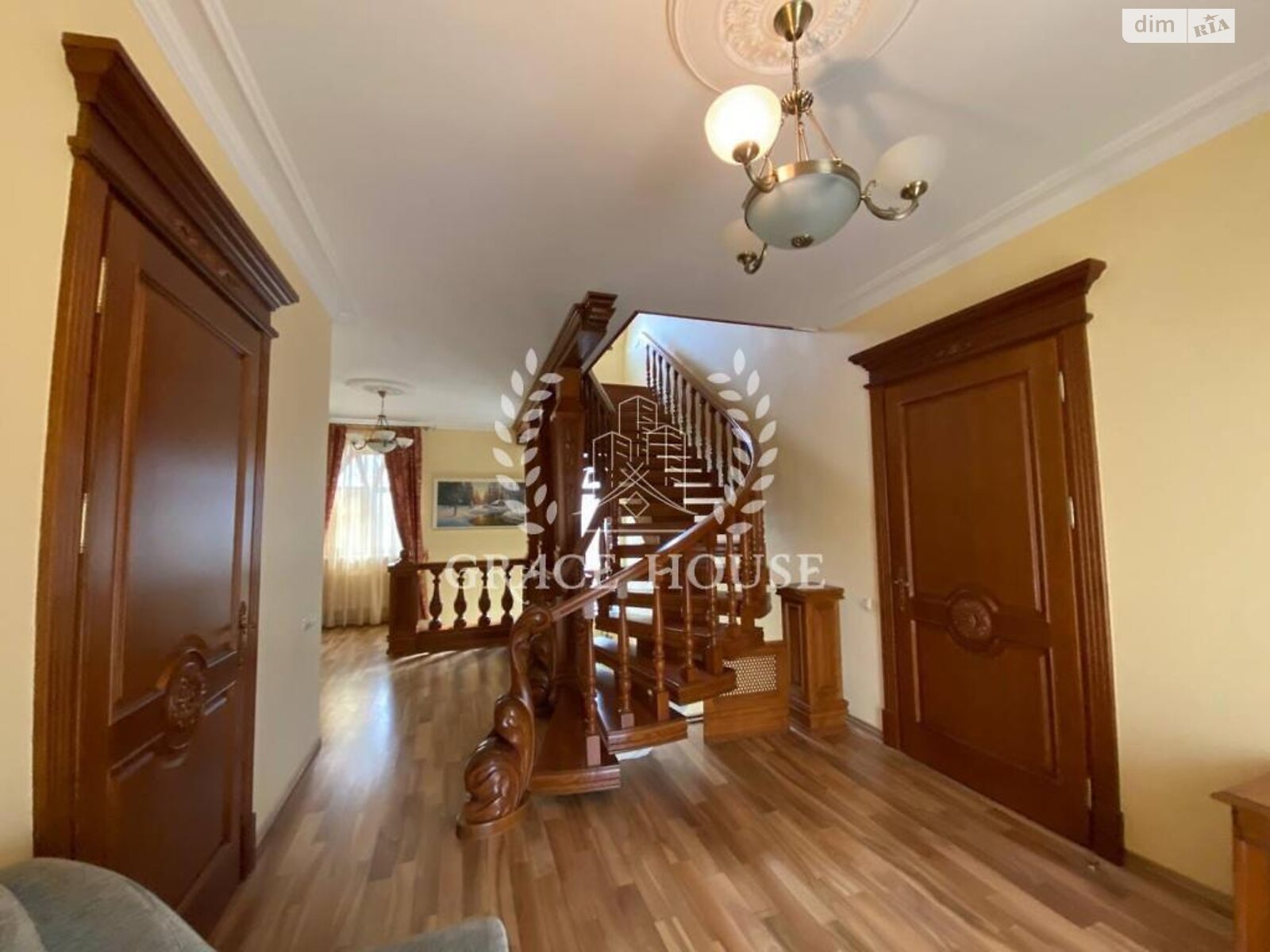 триповерховий будинок бесідка, 550 кв. м, цегла. Здається помісячно в Києві, в районі Печерський фото 1 трипроверховий будинок бесідка, 550 кв. м, цегла. Здається помісячно в Києві, в районі Печерський фото 1
