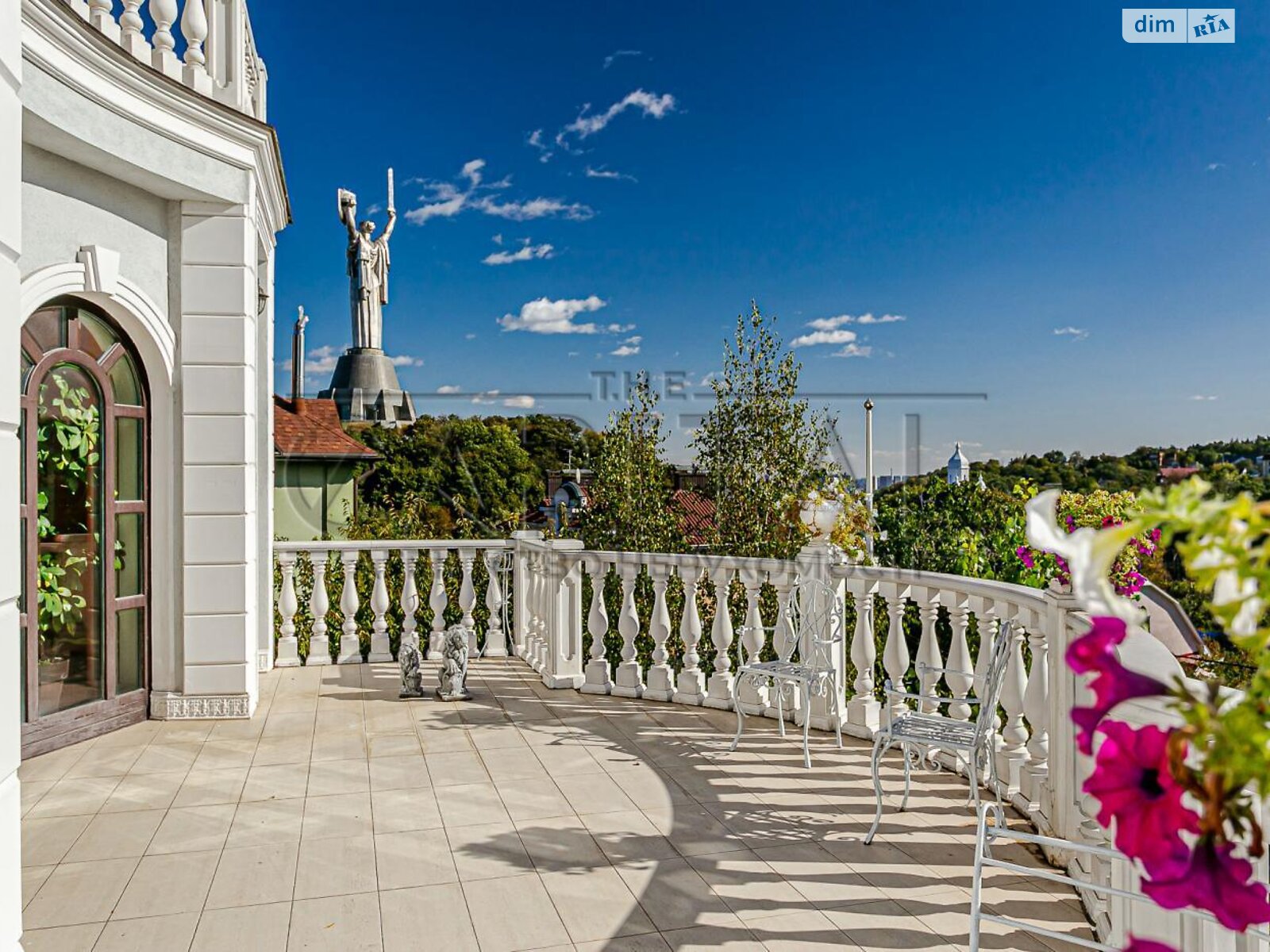 трехэтажный дом веранда, 604.8 кв. м, кирпич. Сдается помесячно в Киеве, в районе Печерский фото 1
