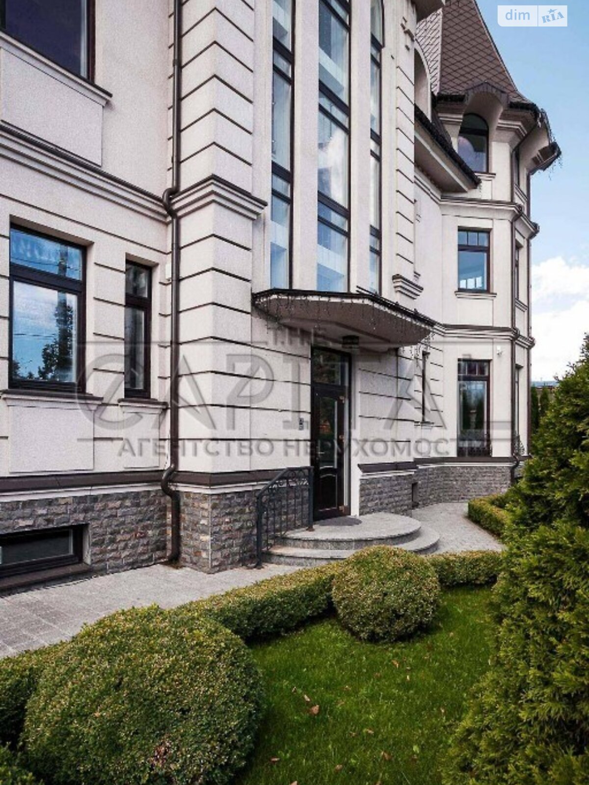 четырехэтажный дом, 500 кв. м, кирпич. Сдается помесячно в Киеве, в районе Печерский фото 1