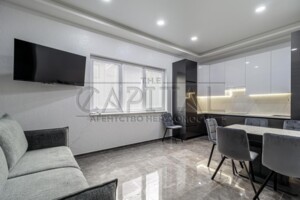 двухэтажный дом, 120 кв. м, кирпич. Сдается помесячно в Киеве, в районе Подол фото 2 двухэтажный дом, 120 кв. м, кирпич. Сдается помесячно в Киеве, в районе Подол фото 2