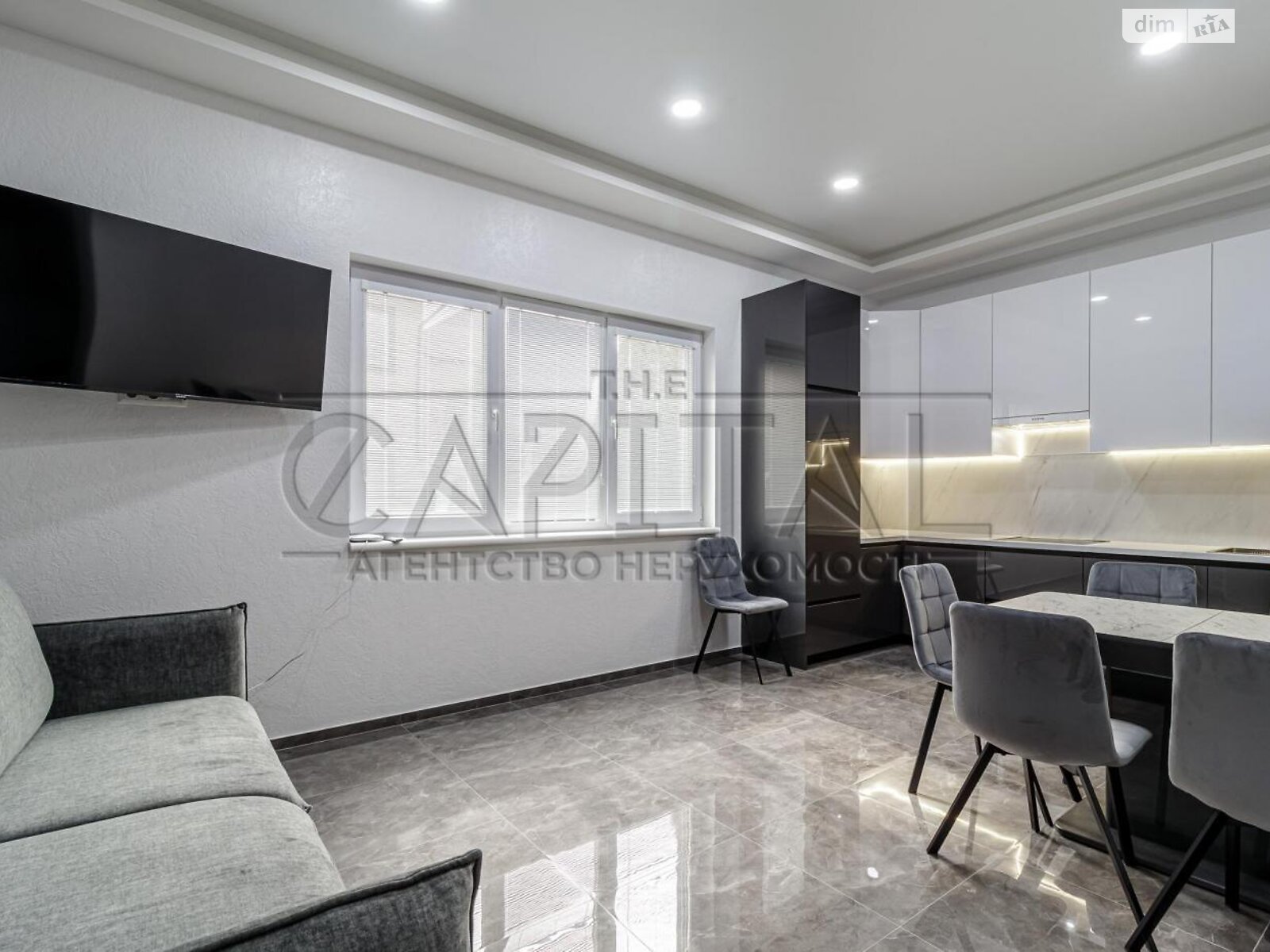 двухэтажный дом, 120 кв. м, кирпич. Сдается помесячно в Киеве, в районе Подол фото 1 двухэтажный дом, 120 кв. м, кирпич. Сдается помесячно в Киеве, в районе Подол фото 1