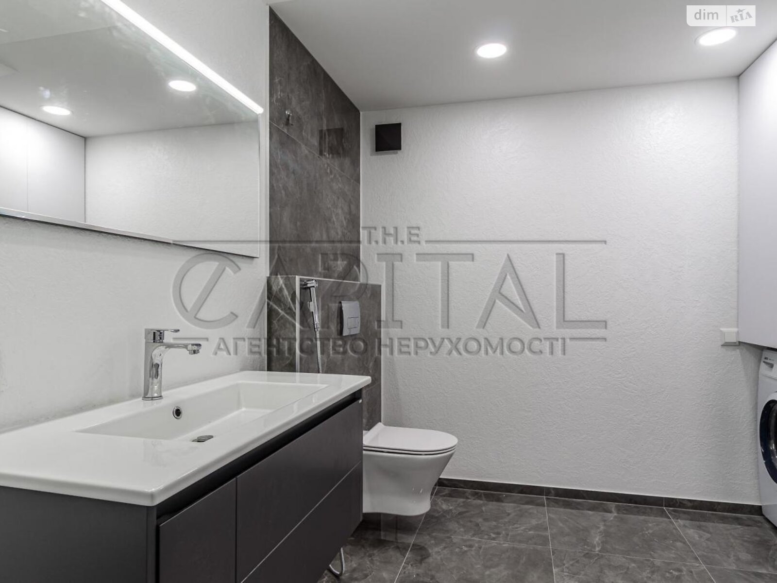 двухэтажный дом, 120 кв. м, кирпич. Сдается помесячно в Киеве, в районе Подол фото 1 двухэтажный дом, 120 кв. м, кирпич. Сдается помесячно в Киеве, в районе Подол фото 1