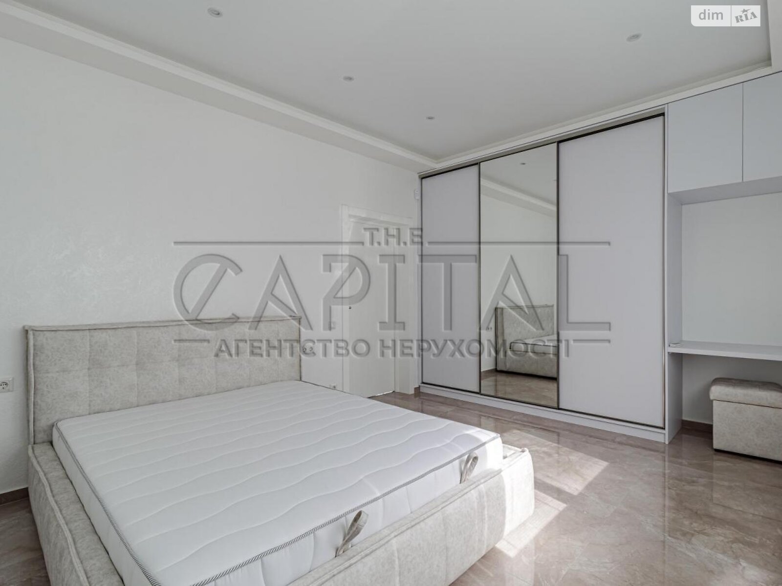 двухэтажный дом, 120 кв. м, кирпич. Сдается помесячно в Киеве, в районе Подол фото 1 двухэтажный дом, 120 кв. м, кирпич. Сдается помесячно в Киеве, в районе Подол фото 1