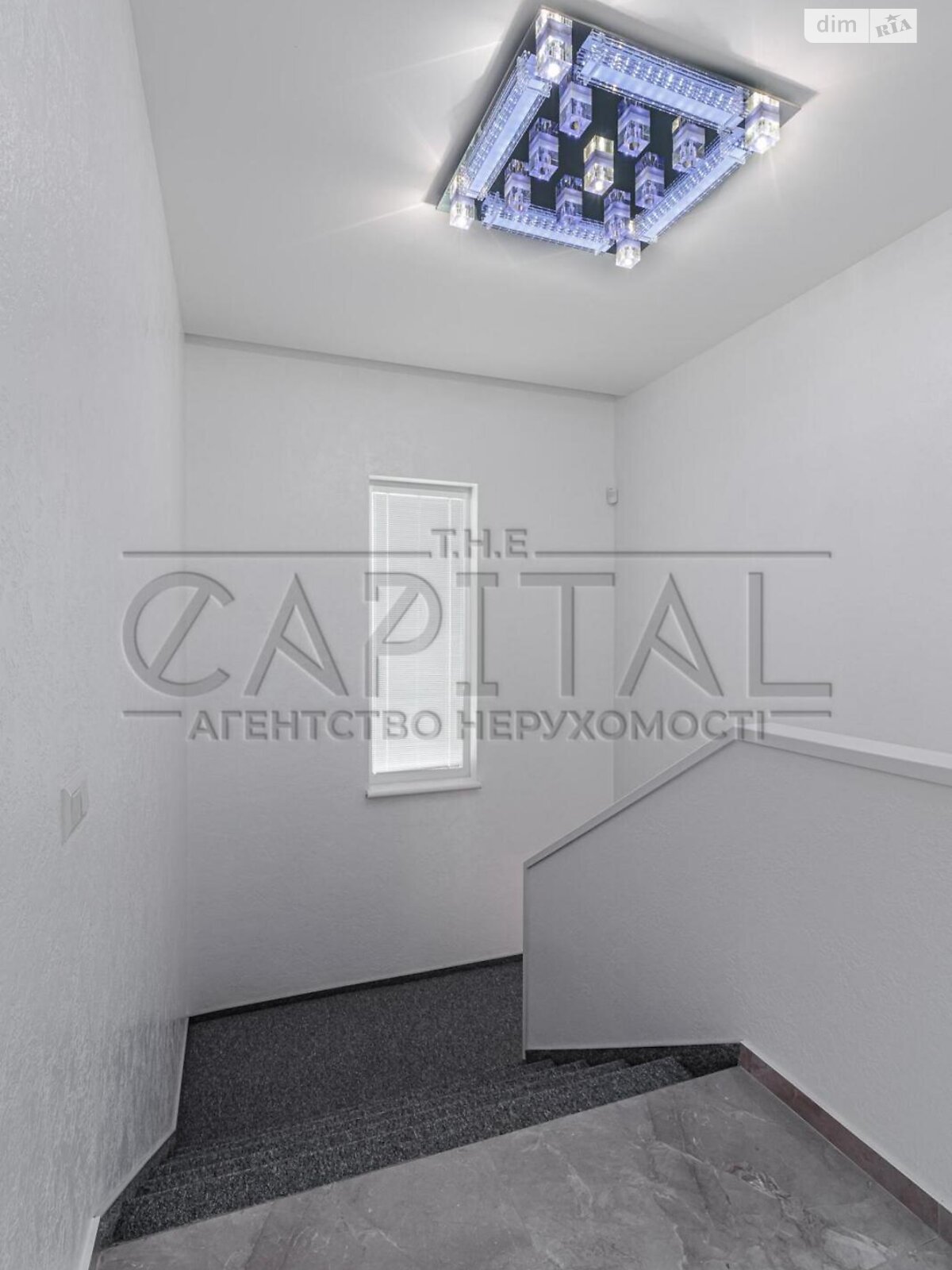 двухэтажный дом, 120 кв. м, кирпич. Сдается помесячно в Киеве, в районе Подол фото 1 двухэтажный дом, 120 кв. м, кирпич. Сдается помесячно в Киеве, в районе Подол фото 1