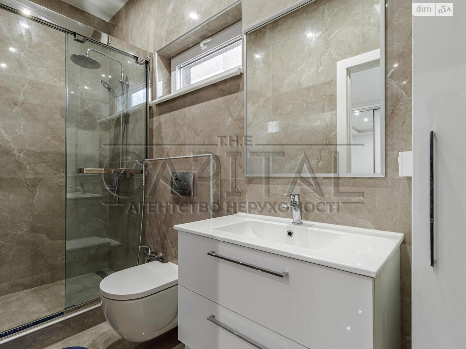 двухэтажный дом, 120 кв. м, кирпич. Сдается помесячно в Киеве, в районе Подол фото 1 двухэтажный дом, 120 кв. м, кирпич. Сдается помесячно в Киеве, в районе Подол фото 1