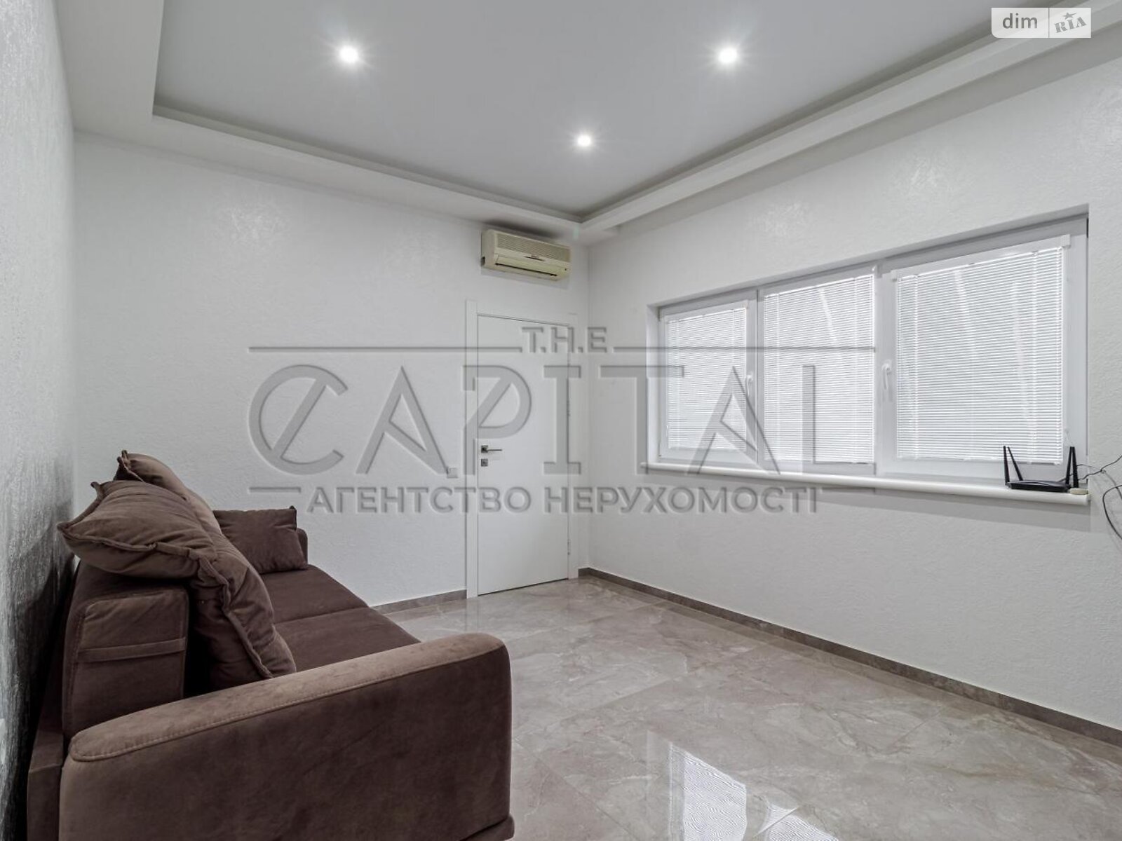 двухэтажный дом, 120 кв. м, кирпич. Сдается помесячно в Киеве, в районе Подол фото 1 двухэтажный дом, 120 кв. м, кирпич. Сдается помесячно в Киеве, в районе Подол фото 1