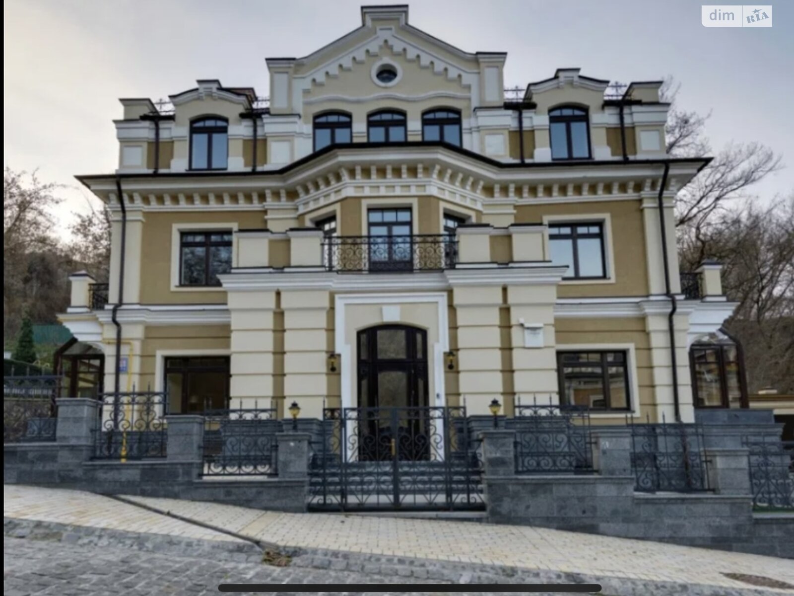 триповерховий будинок, 485 кв. м, кирпич. Здається помісячно в Києві, в районі Подільський фото 1 трипроверховий будинок, 485 кв. м, кирпич. Здається помісячно в Києві, в районі Подільський фото 1