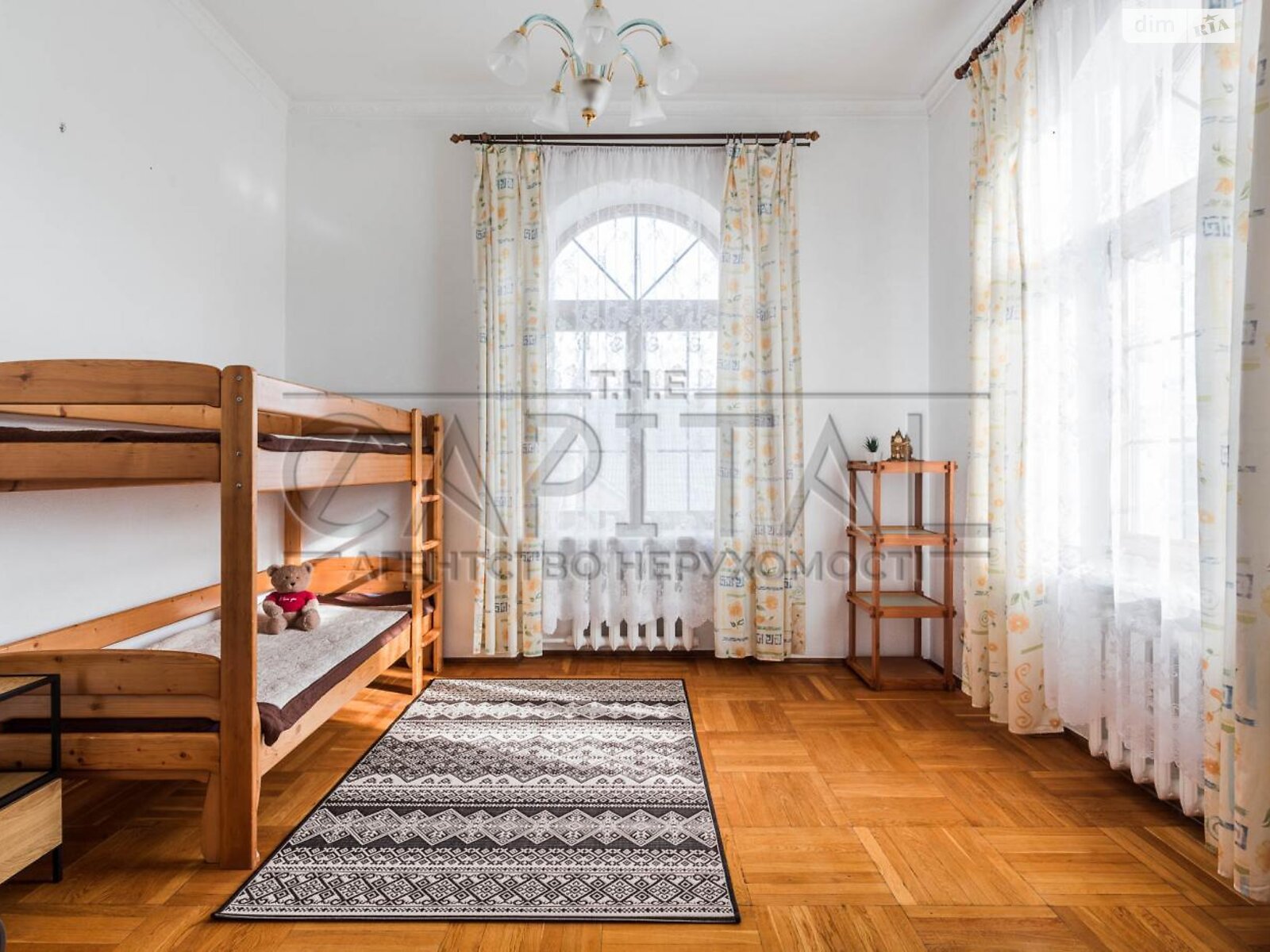 трехэтажный дом с верандой, 412 кв. м, кирпич. Сдается помесячно в Киеве фото 1 трехэтажный дом с верандой, 412 кв. м, кирпич. Сдается помесячно в Киеве фото 1