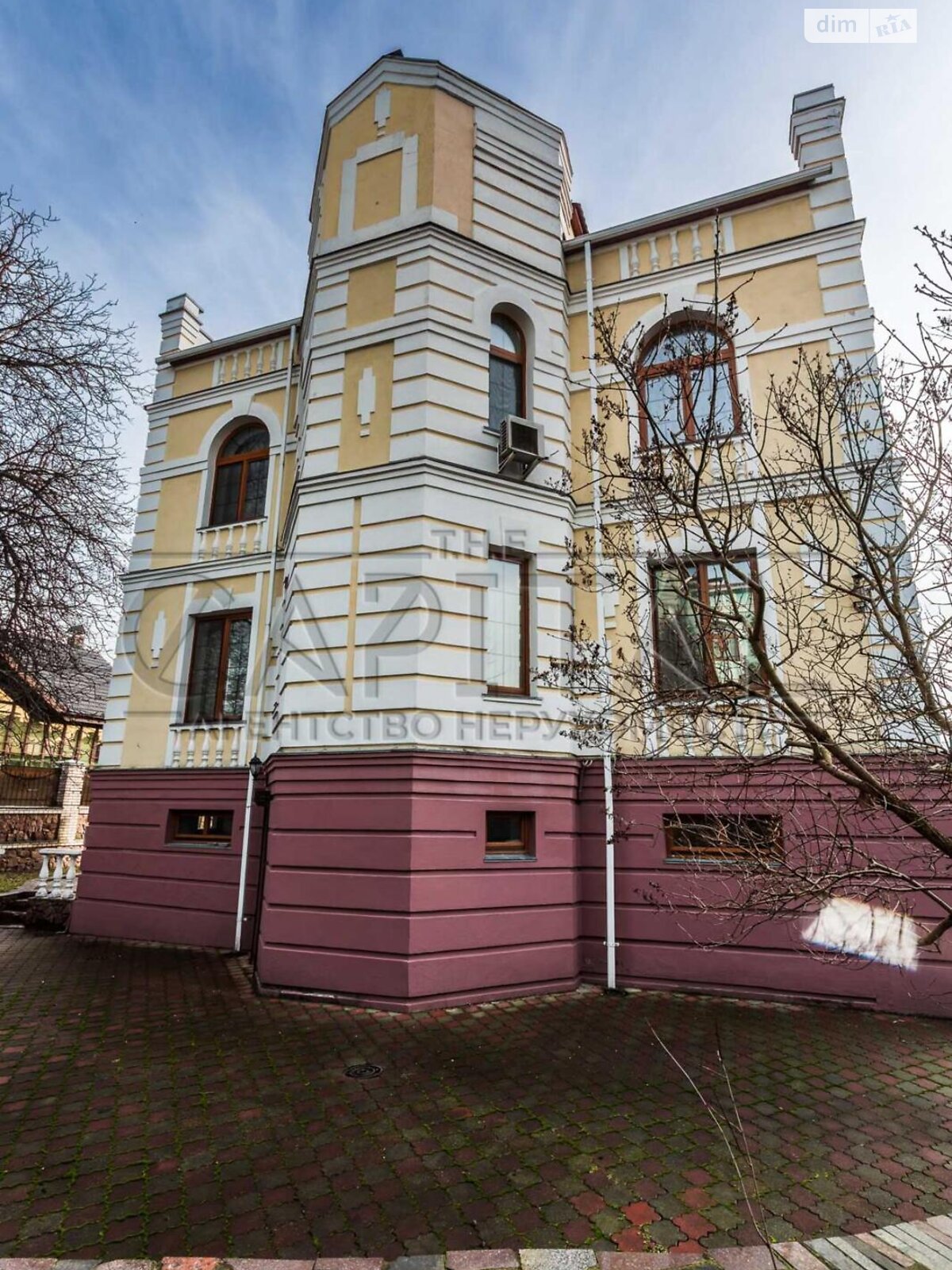 трехэтажный дом с верандой, 412 кв. м, кирпич. Сдается помесячно в Киеве фото 1 трехэтажный дом с верандой, 412 кв. м, кирпич. Сдается помесячно в Киеве фото 1