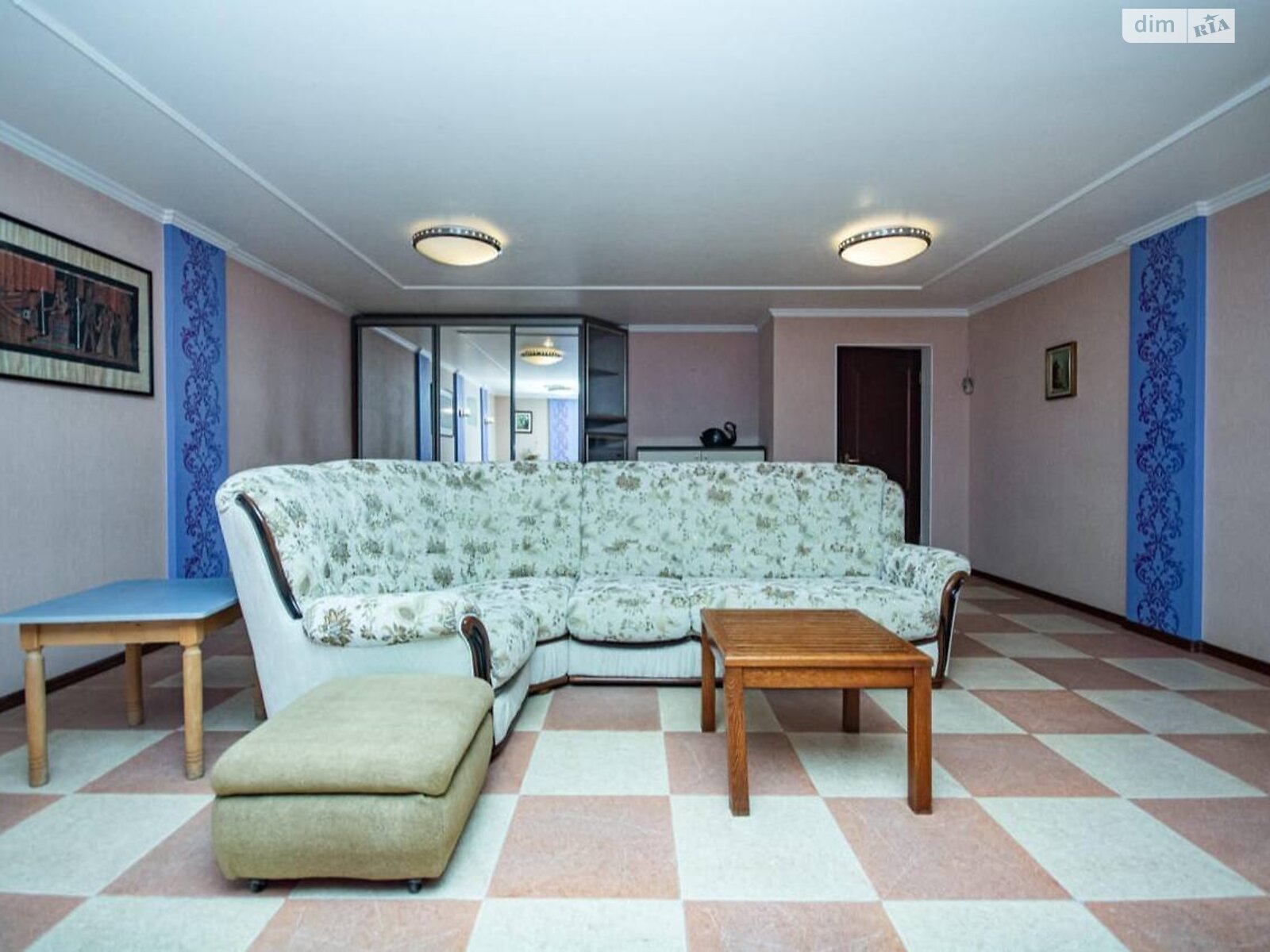 двухэтажный дом с гаражом, 349.4 кв. м, кирпич. Сдается помесячно в Киеве, в районе Поселок Шевченко фото 1 двухэтажный дом с гаражом, 349.4 кв. м, кирпич. Сдается помесячно в Киеве, в районе Поселок Шевченко фото 1