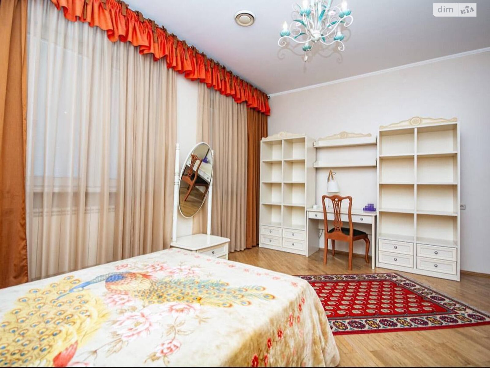 двухэтажный дом с гаражом, 349.4 кв. м, кирпич. Сдается помесячно в Киеве, в районе Поселок Шевченко фото 1 двухэтажный дом с гаражом, 349.4 кв. м, кирпич. Сдается помесячно в Киеве, в районе Поселок Шевченко фото 1