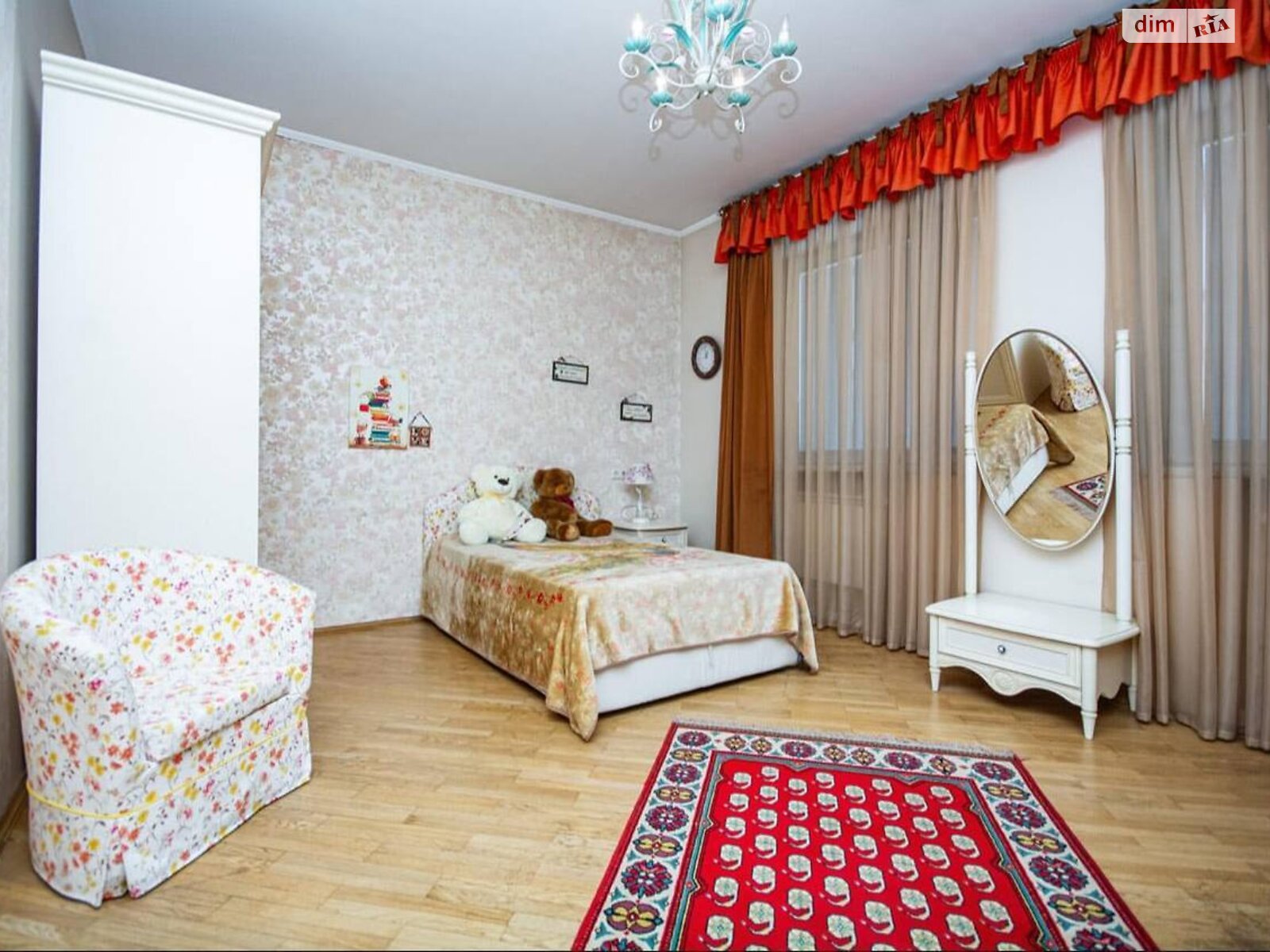 двухэтажный дом с гаражом, 349.4 кв. м, кирпич. Сдается помесячно в Киеве, в районе Поселок Шевченко фото 1 двухэтажный дом с гаражом, 349.4 кв. м, кирпич. Сдается помесячно в Киеве, в районе Поселок Шевченко фото 1