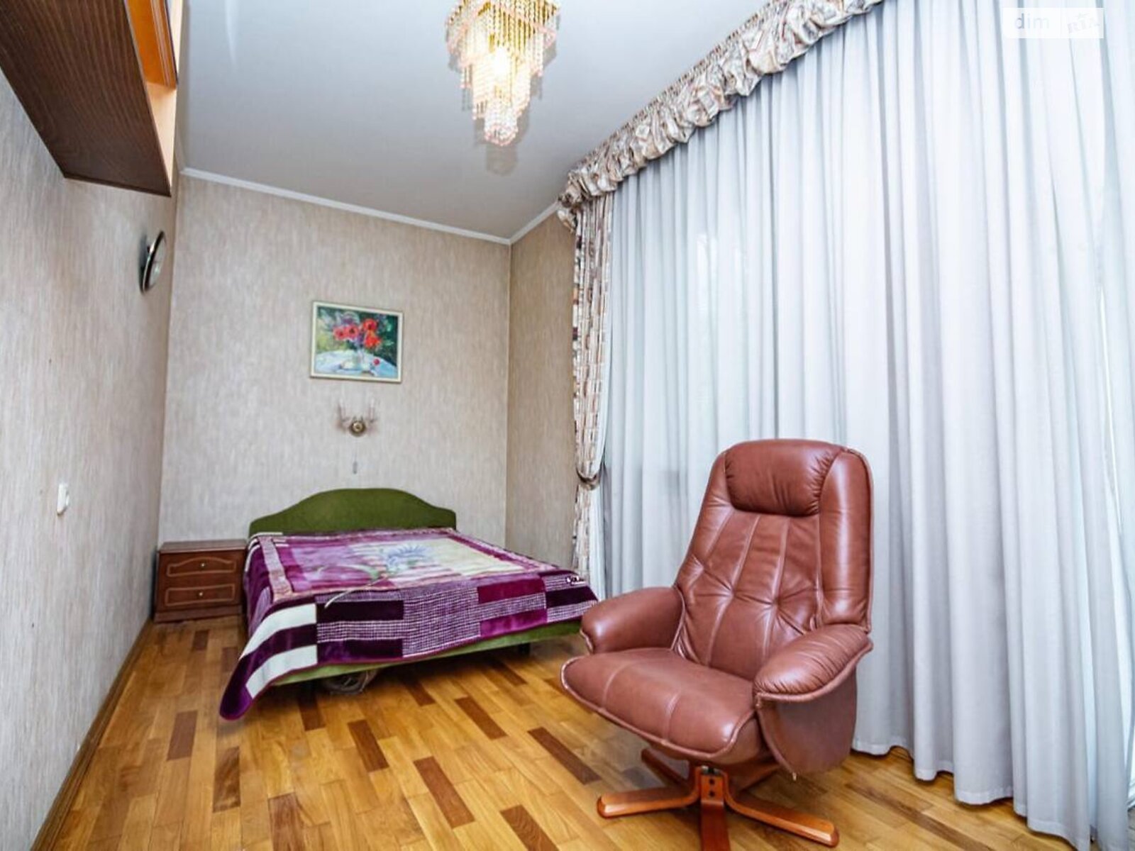 двухэтажный дом с гаражом, 349.4 кв. м, кирпич. Сдается помесячно в Киеве, в районе Поселок Шевченко фото 1 двухэтажный дом с гаражом, 349.4 кв. м, кирпич. Сдается помесячно в Киеве, в районе Поселок Шевченко фото 1