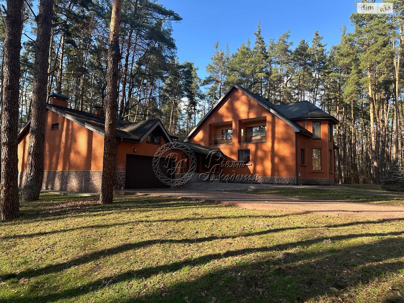 двоповерховий будинок, 920 кв. м, кирпич. Здається помісячно в Києві, в районі Селище Шевченка фото 1 двопроверховий будинок, 920 кв. м, кирпич. Здається помісячно в Києві, в районі Селище Шевченка фото 1