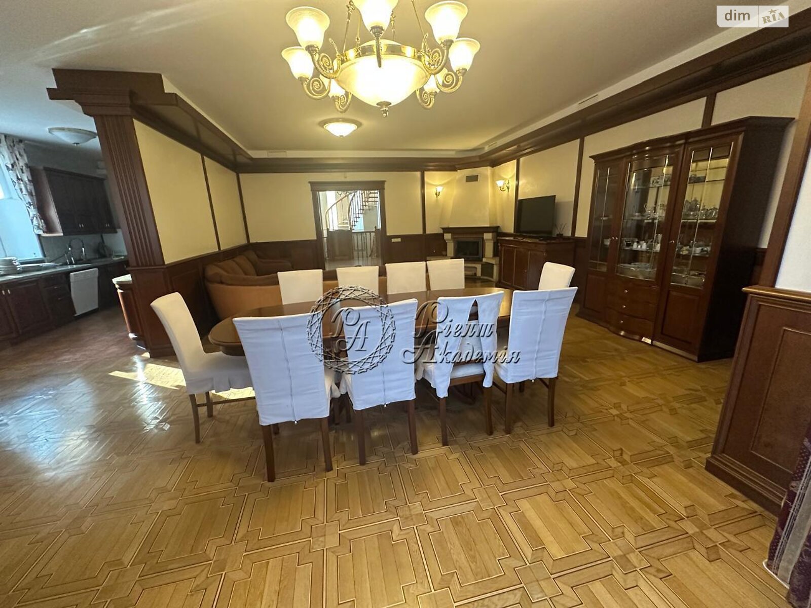 двоповерховий будинок, 920 кв. м, кирпич. Здається помісячно в Києві, в районі Селище Шевченка фото 1 двопроверховий будинок, 920 кв. м, кирпич. Здається помісячно в Києві, в районі Селище Шевченка фото 1