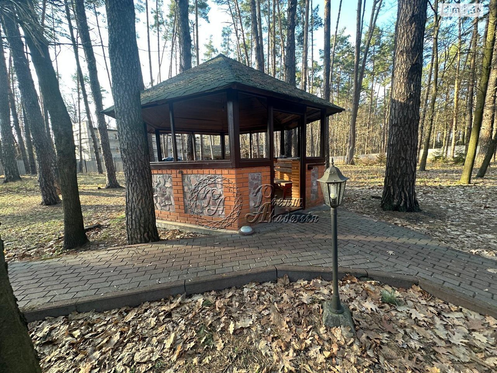 двоповерховий будинок, 920 кв. м, кирпич. Здається помісячно в Києві, в районі Селище Шевченка фото 1 двопроверховий будинок, 920 кв. м, кирпич. Здається помісячно в Києві, в районі Селище Шевченка фото 1