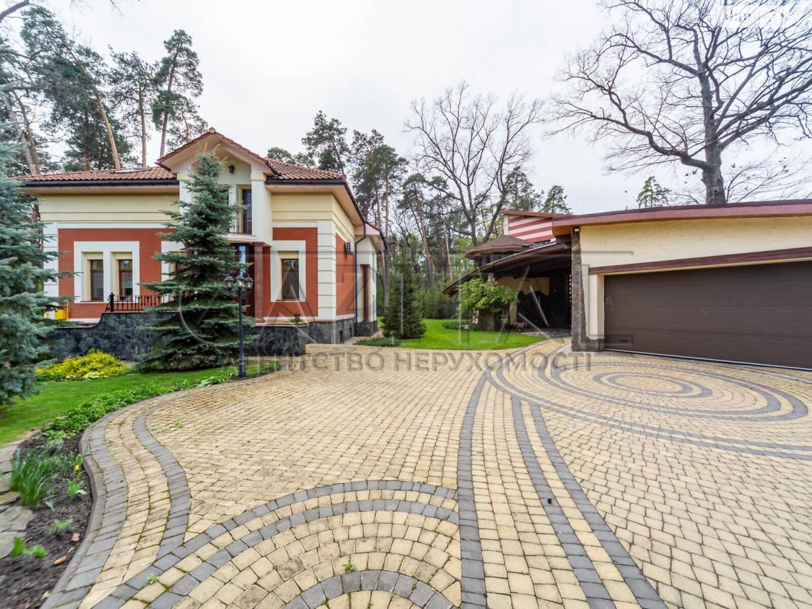 триповерховий будинок з гаражем, 384 кв. м, цегла. Здається помісячно в Києві, в районі Пуща-Водиця фото 1 трипроверховий будинок з гаражем, 384 кв. м, цегла. Здається помісячно в Києві, в районі Пуща-Водиця фото 1