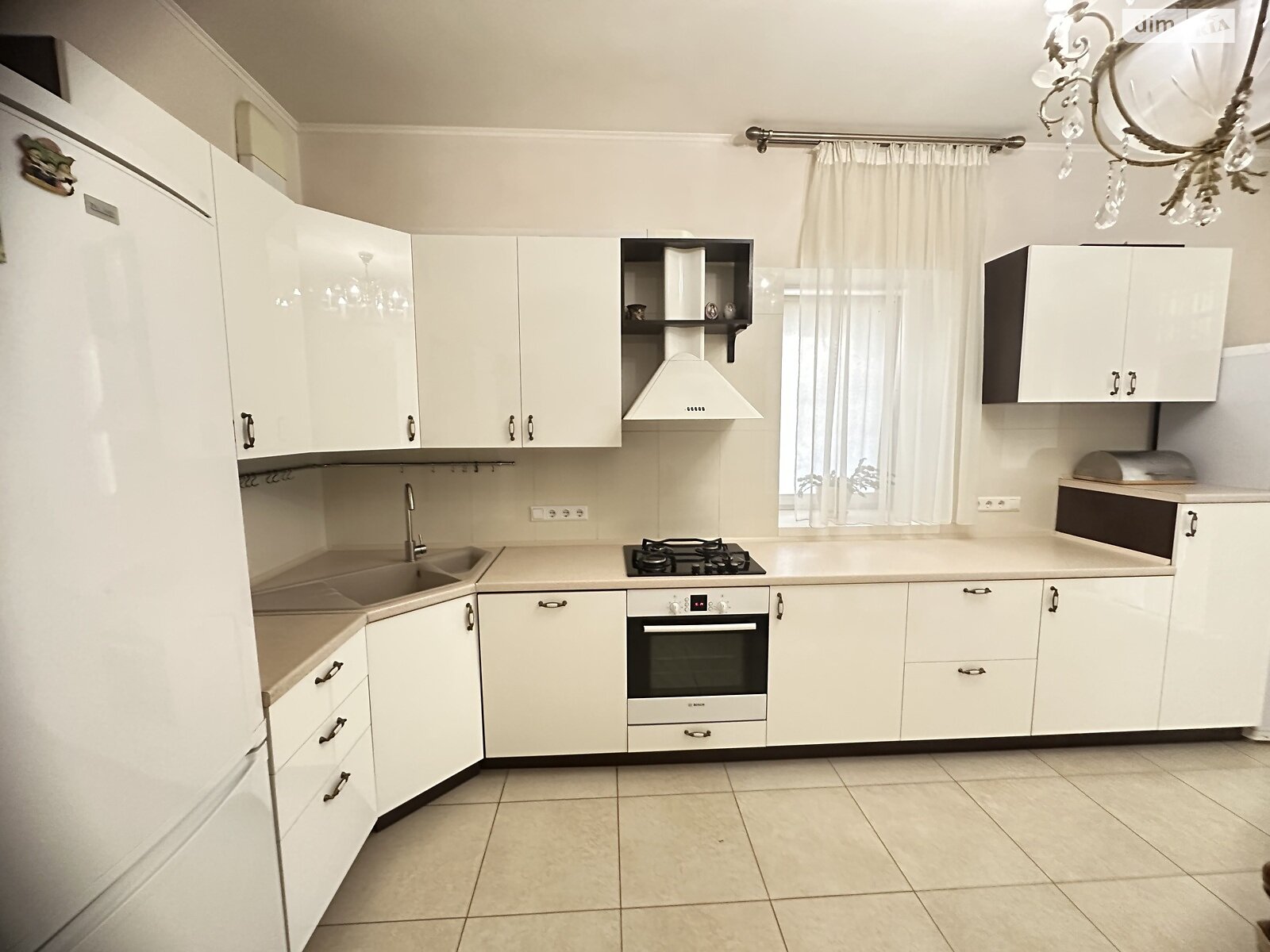 трехэтажный дом с гаражом, 312.8 кв. м, кирпич. Сдается помесячно в Киеве, в районе Пуща-Водица фото 1 трехэтажный дом с гаражом, 312.8 кв. м, кирпич. Сдается помесячно в Киеве, в районе Пуща-Водица фото 1