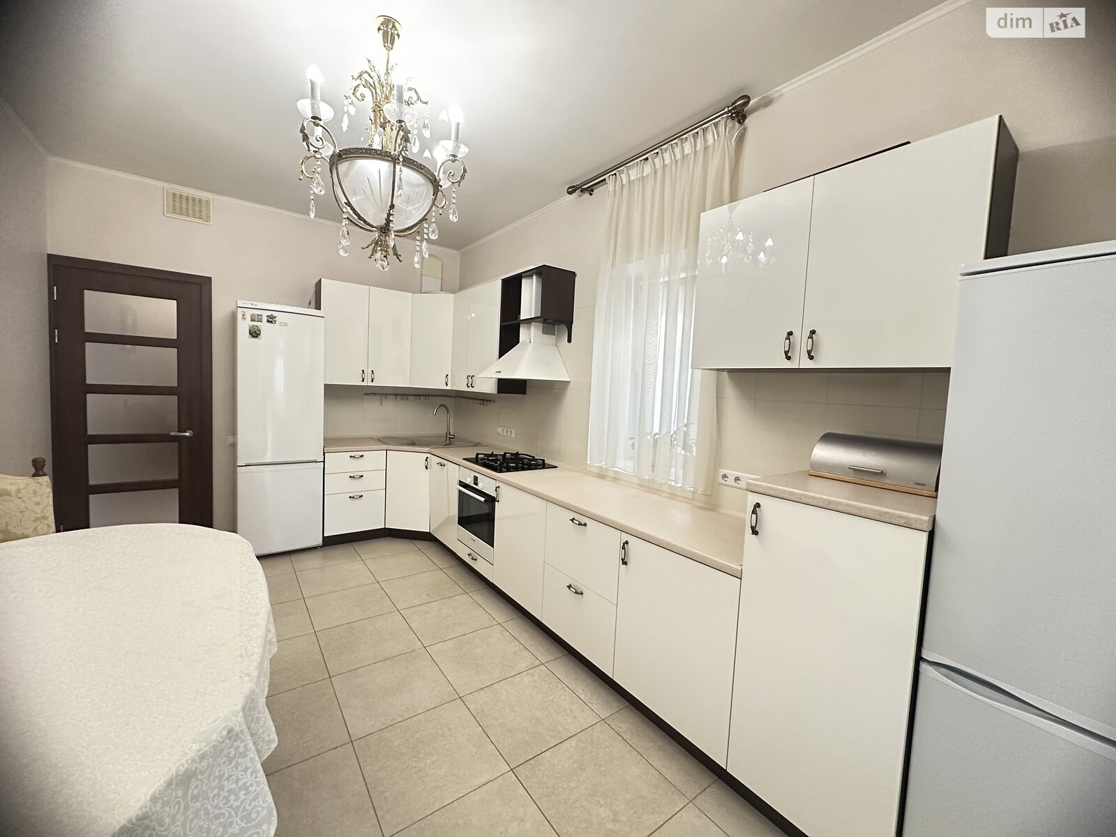 трехэтажный дом с гаражом, 312.8 кв. м, кирпич. Сдается помесячно в Киеве, в районе Пуща-Водица фото 1 трехэтажный дом с гаражом, 312.8 кв. м, кирпич. Сдается помесячно в Киеве, в районе Пуща-Водица фото 1