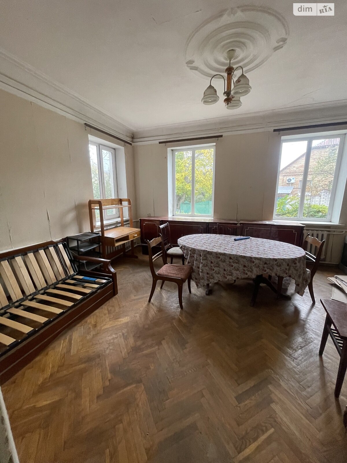 одноповерховий будинок з гаражем, 95 кв. м, цегла. Здається помісячно в Києві, в районі Саперна Слобідка фото 1 однопроверховий будинок з гаражем, 95 кв. м, цегла. Здається помісячно в Києві, в районі Саперна Слобідка фото 1