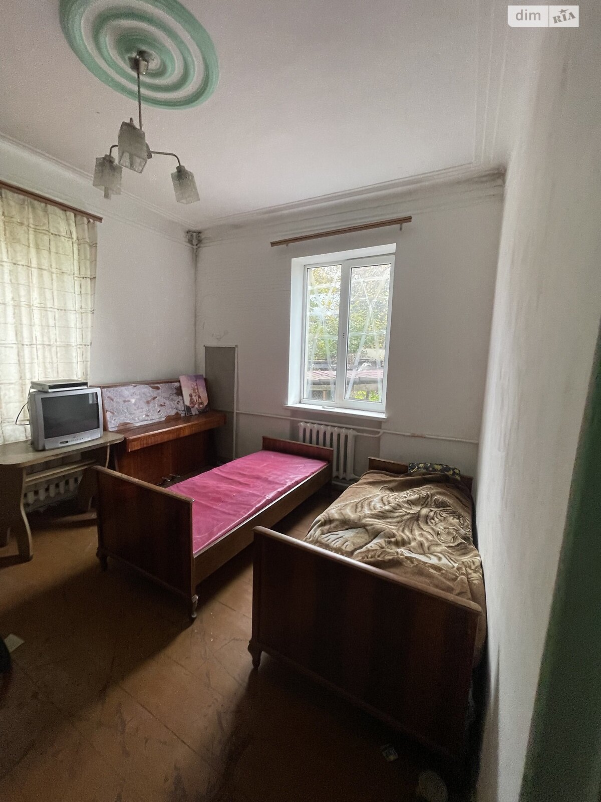 одноповерховий будинок з гаражем, 95 кв. м, цегла. Здається помісячно в Києві, в районі Саперна Слобідка фото 1 однопроверховий будинок з гаражем, 95 кв. м, цегла. Здається помісячно в Києві, в районі Саперна Слобідка фото 1