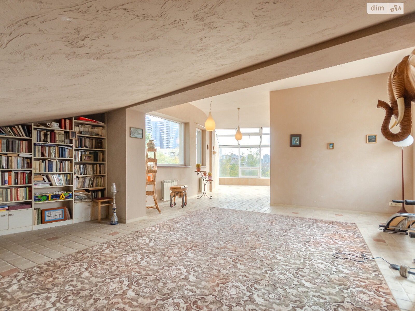 триповерховий будинок з балконом, 416 кв. м, цегла. Здається помісячно в Києві, в районі Саперне Поле фото 1 трипроверховий будинок з балконом, 416 кв. м, цегла. Здається помісячно в Києві, в районі Саперне Поле фото 1