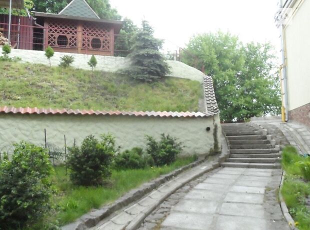 двоповерховий будинок з каміном, 280 кв. м, цегла. Здається помісячно в Києві, в районі Шевченківський фото 1 двопроверховий будинок з каміном, 280 кв. м, цегла. Здається помісячно в Києві, в районі Шевченківський фото 1
