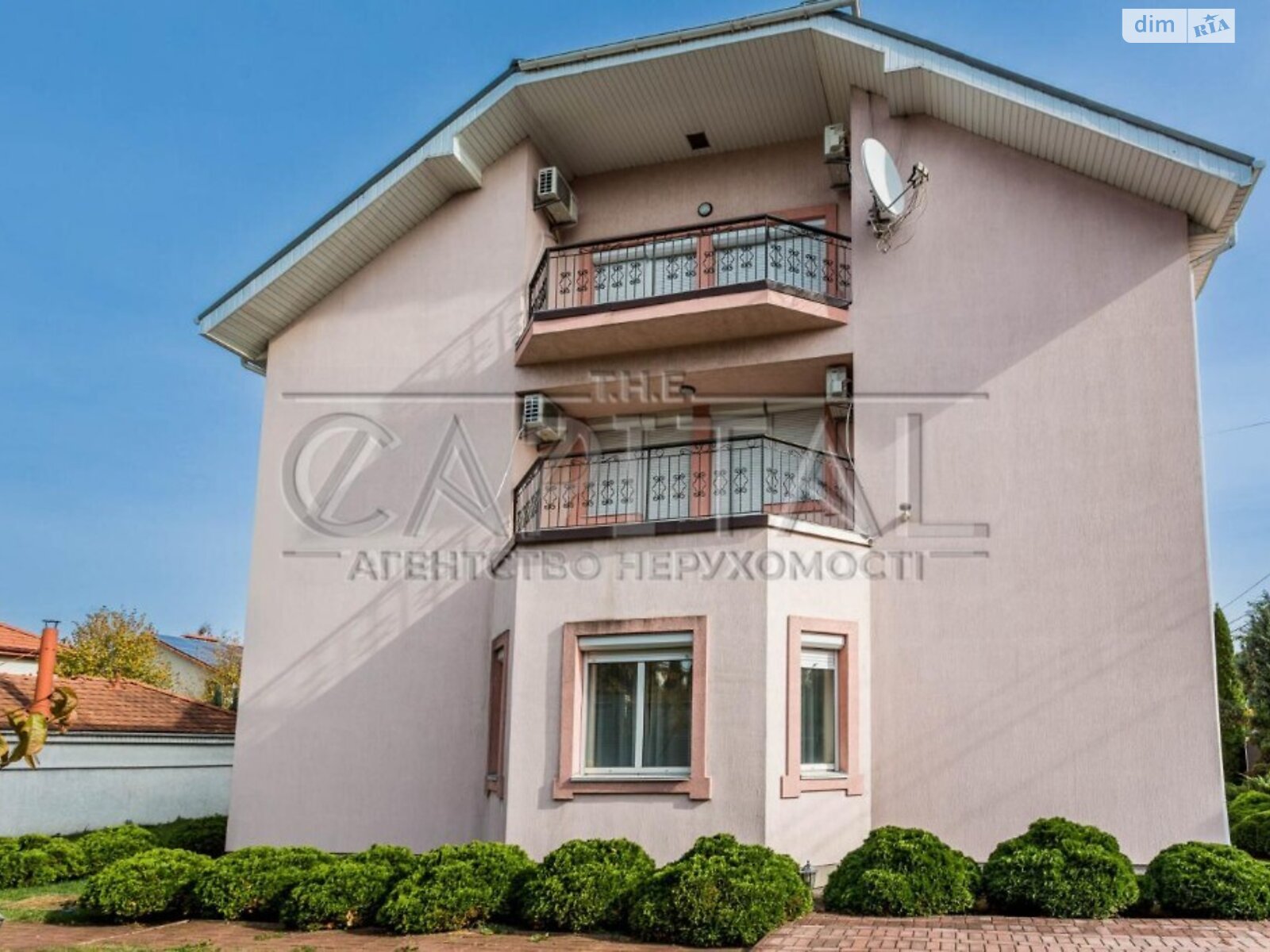 трехэтажный дом с балконом, 500 кв. м, кирпич. Сдается помесячно в Киеве, в районе Шевченковский фото 1