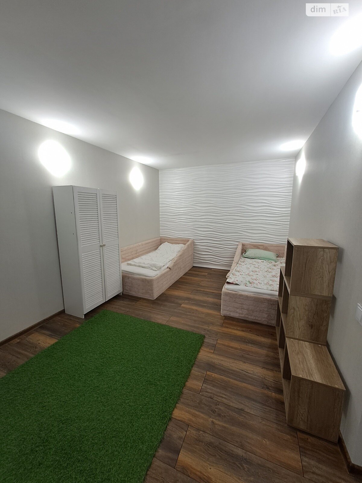 двухэтажный дом с балконом, 110 кв. м, кирпич. Сдается помесячно в Киеве, в районе Ширма фото 1 двухэтажный дом с балконом, 110 кв. м, кирпич. Сдается помесячно в Киеве, в районе Ширма фото 1