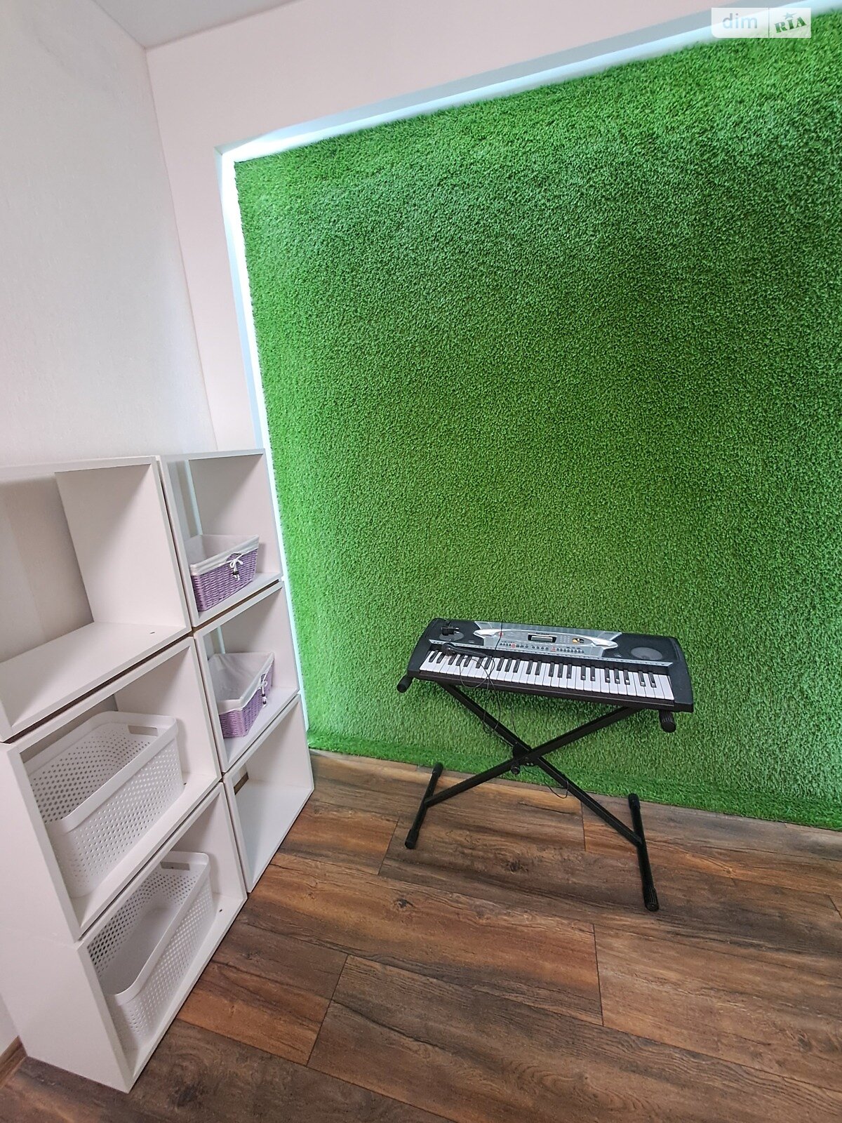 двухэтажный дом с балконом, 110 кв. м, кирпич. Сдается помесячно в Киеве, в районе Ширма фото 1 двухэтажный дом с балконом, 110 кв. м, кирпич. Сдается помесячно в Киеве, в районе Ширма фото 1