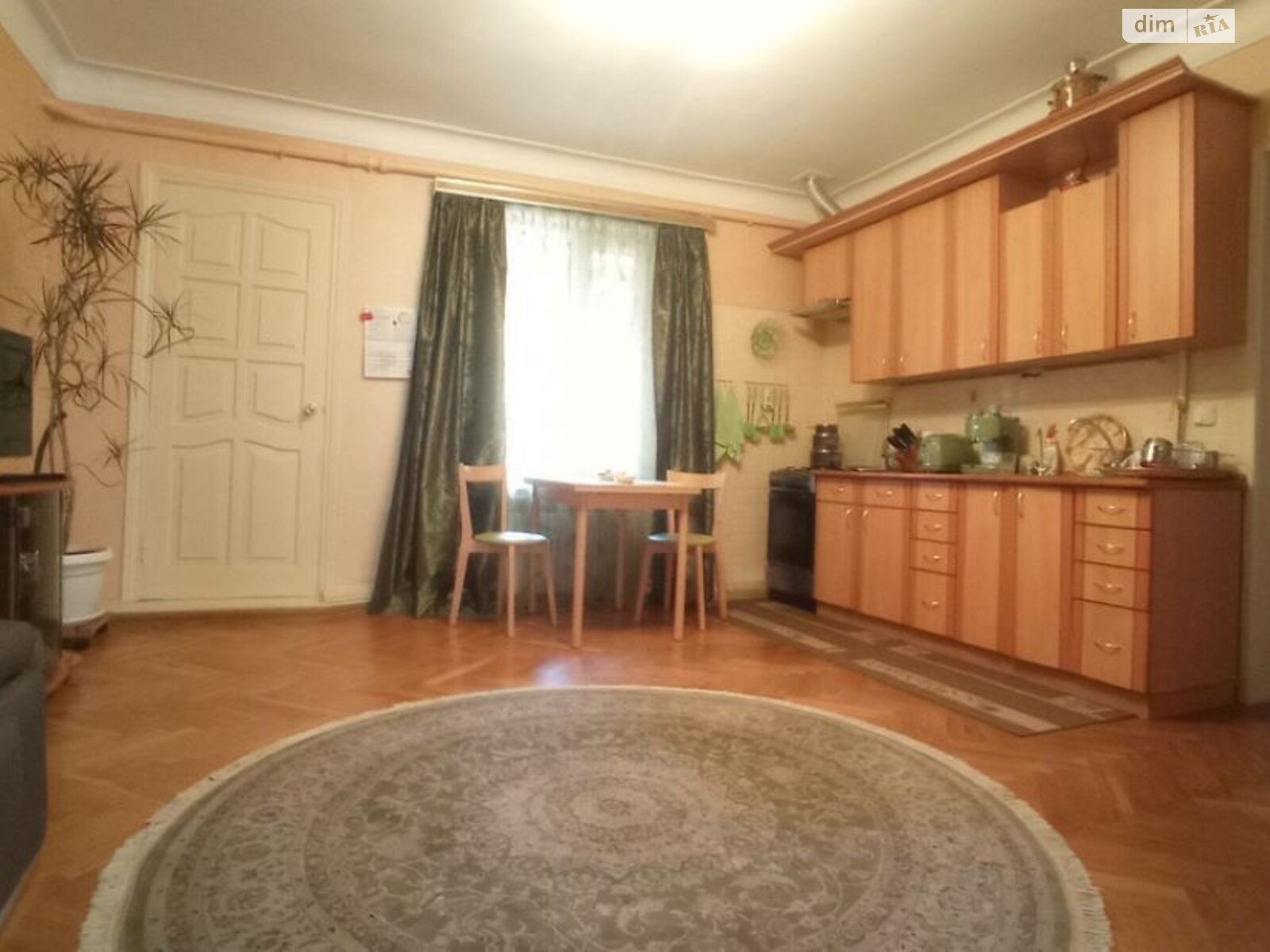 двухэтажный дом с балконом, 130 кв. м, кирпич. Сдается помесячно в Киеве, в районе Ширма фото 1 двухэтажный дом с балконом, 130 кв. м, кирпич. Сдается помесячно в Киеве, в районе Ширма фото 1