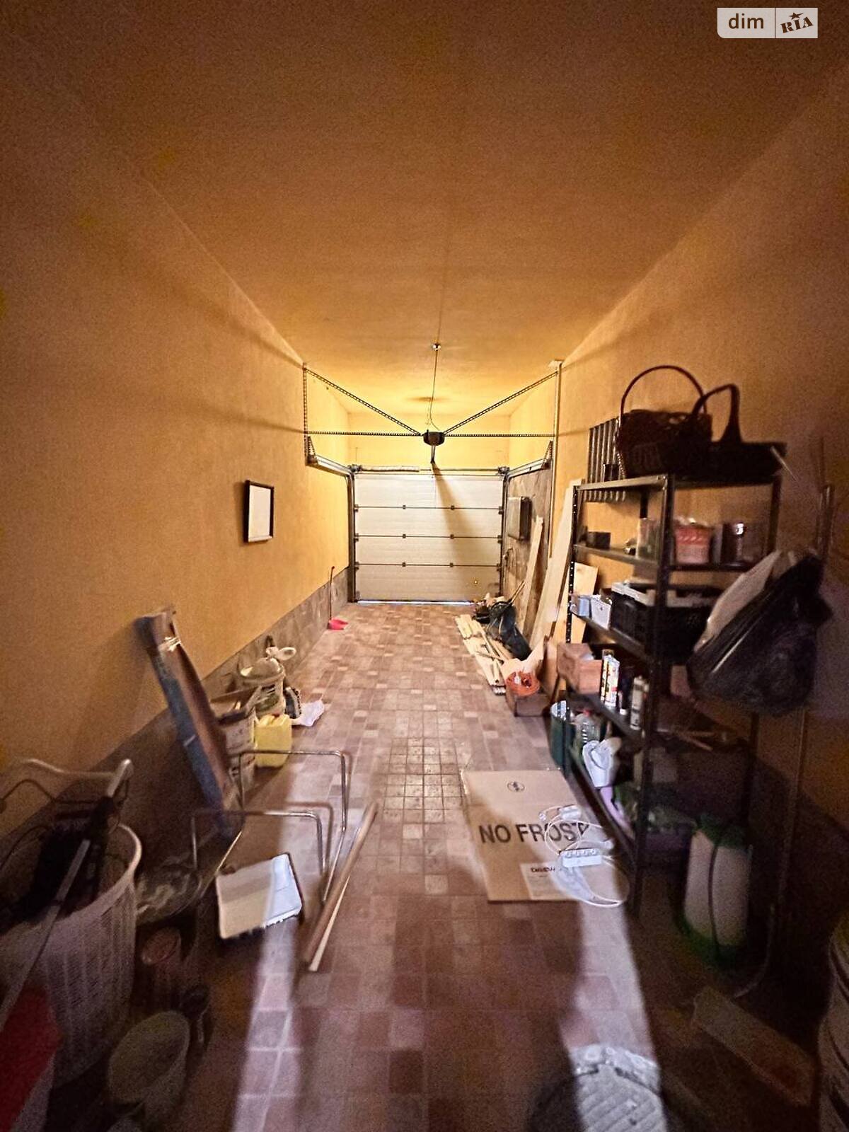 двоповерховий будинок з гаражем, 280 кв. м, цегла. Здається помісячно в Києві, в районі Солом’янський фото 1 двопроверховий будинок з гаражем, 280 кв. м, цегла. Здається помісячно в Києві, в районі Солом’янський фото 1