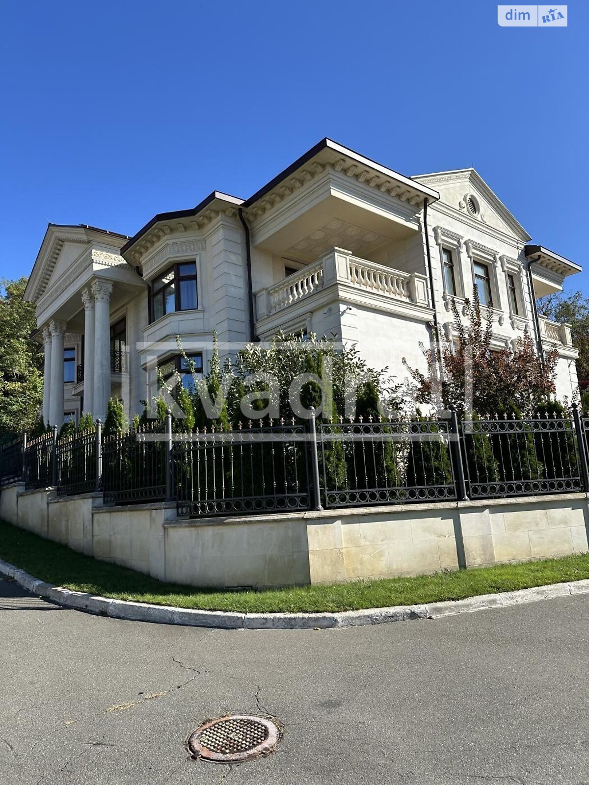 двухэтажный дом, 850 кв. м, кирпич. Сдается помесячно в Киеве, в районе Соломенский фото 1 двухэтажный дом, 850 кв. м, кирпич. Сдается помесячно в Киеве, в районе Соломенский фото 1