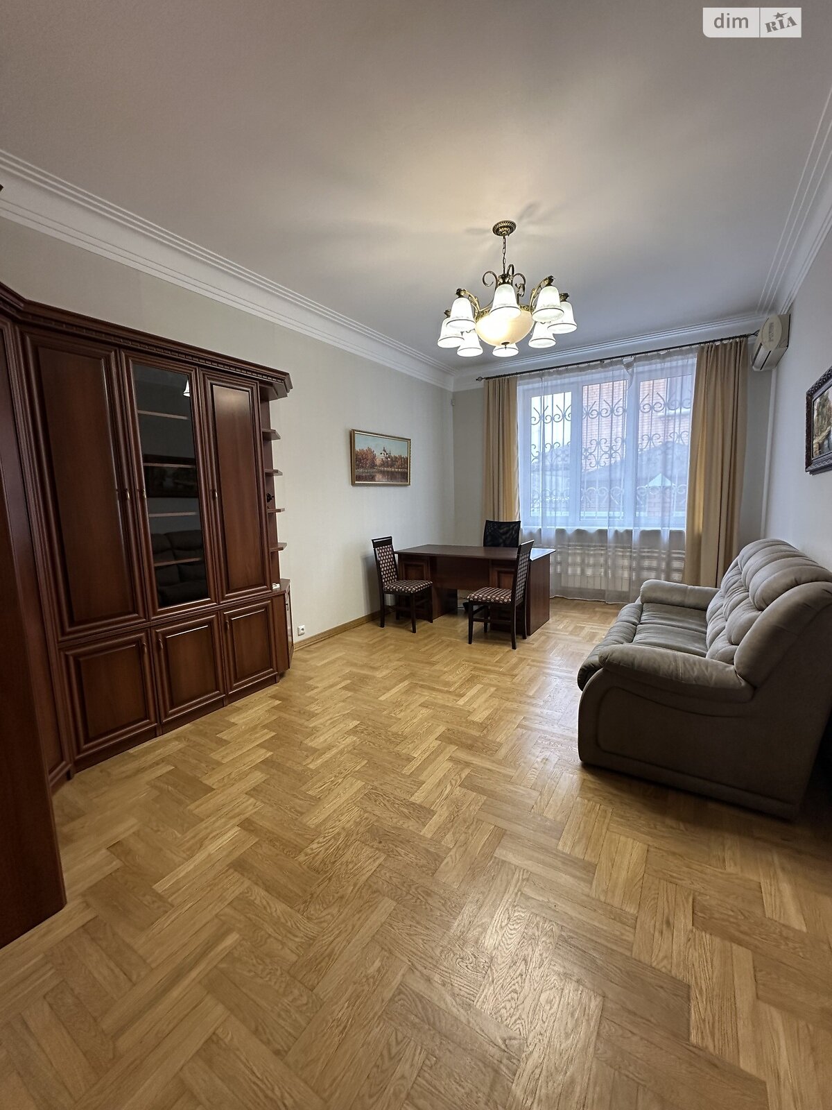 двоповерховий будинок з гаражем, 400 кв. м, цегла. Здається помісячно в Києві, в районі Солом’янський фото 1 двопроверховий будинок з гаражем, 400 кв. м, цегла. Здається помісячно в Києві, в районі Солом’янський фото 1
